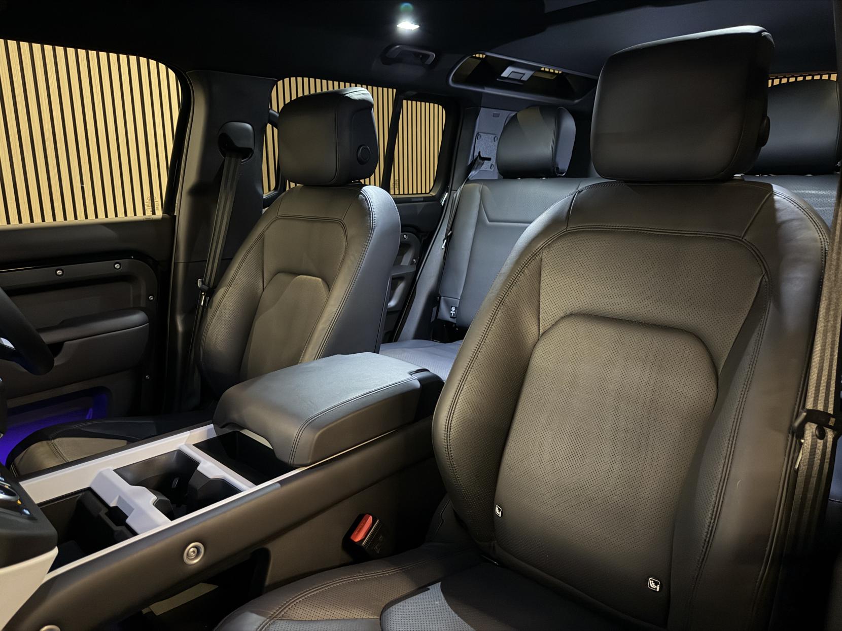 Land Rover Defender 110 3.0 D250 MHEV X-Dynamic HSE Hard Top SUV 5dr Diesel Auto 4WD MWB Euro 6 (s/s) (250 ps)