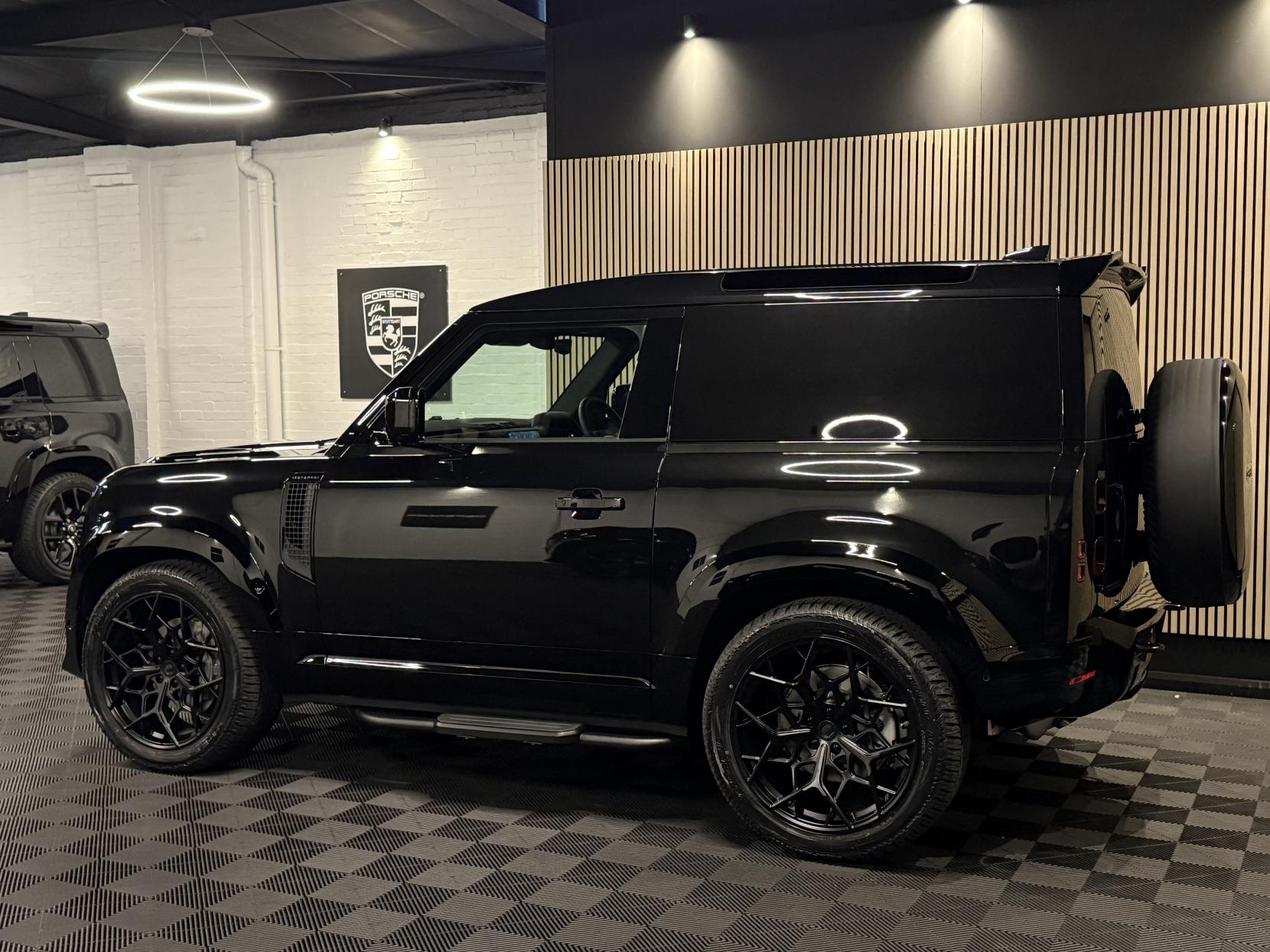 Land Rover Defender 90 3.0 D350 MHEV X-Dynamic HSE Hard Top SUV 3dr Diesel Auto 4WD SWB Euro 6 (s/s) (350 ps)