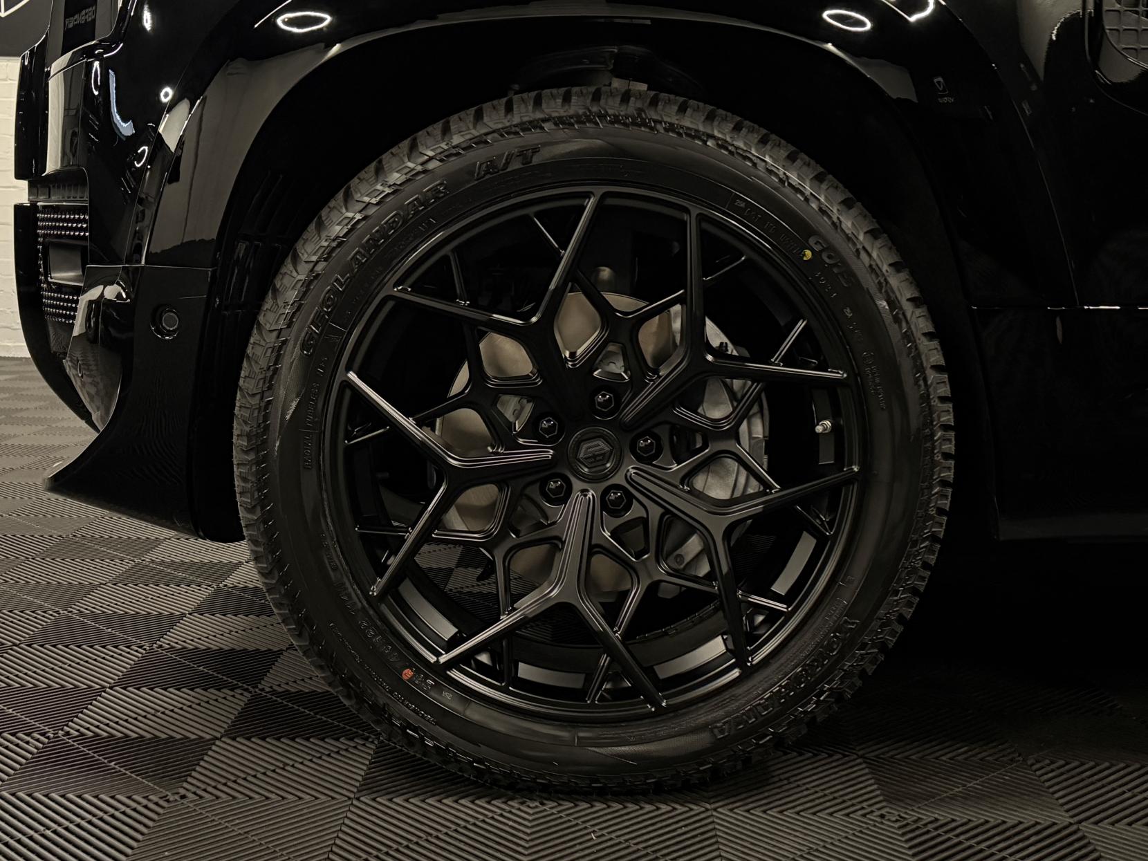 Land Rover Defender 90 3.0 D350 MHEV X-Dynamic HSE Hard Top SUV 3dr Diesel Auto 4WD SWB Euro 6 (s/s) (350 ps)