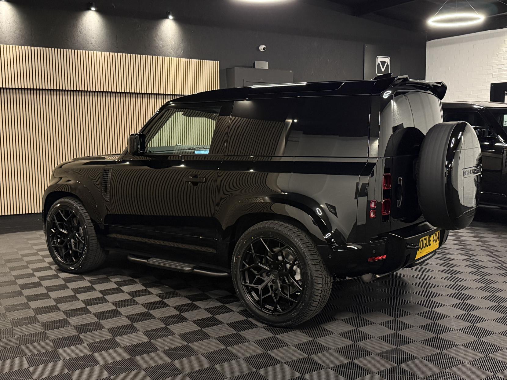 Land Rover Defender 90 3.0 D350 MHEV X-Dynamic HSE Hard Top SUV 3dr Diesel Auto 4WD SWB Euro 6 (s/s) (350 ps)