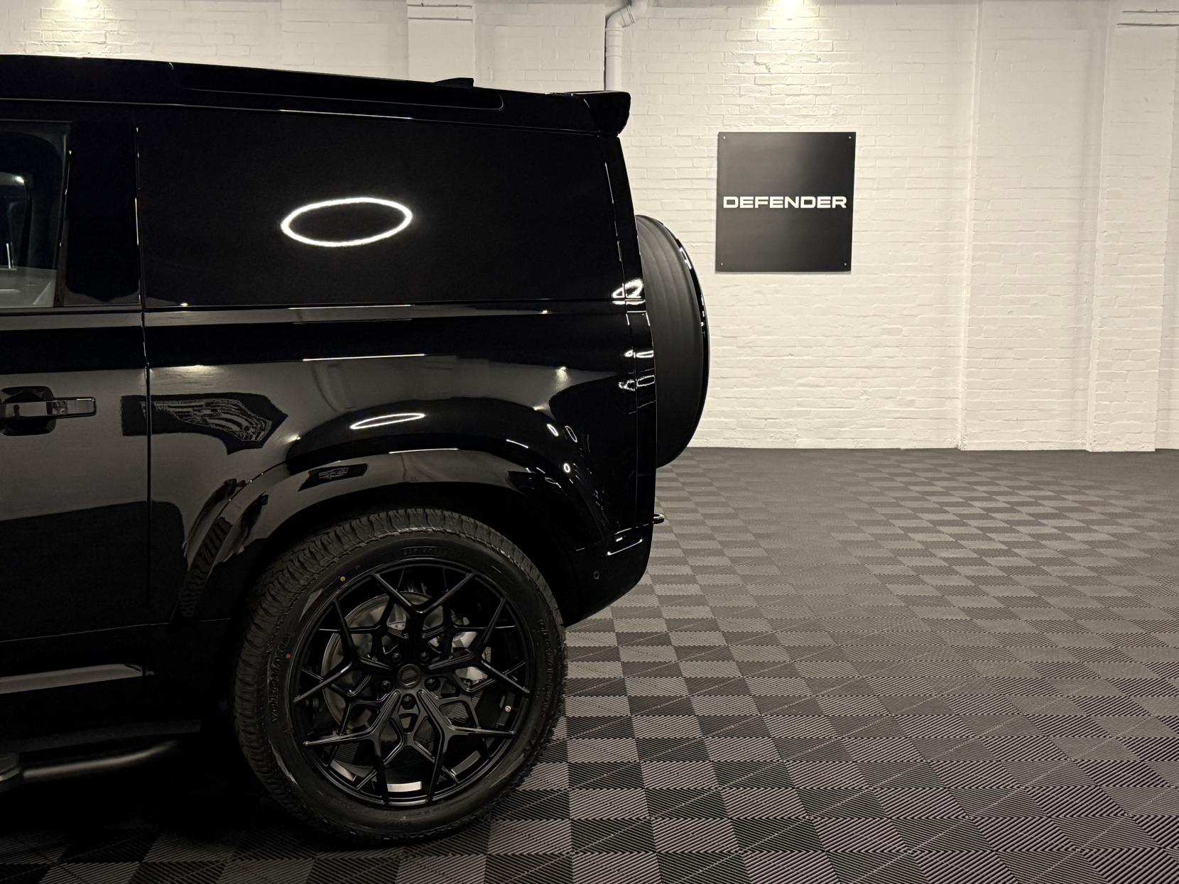 Land Rover Defender 90 3.0 D350 MHEV X-Dynamic HSE Hard Top SUV 3dr Diesel Auto 4WD SWB Euro 6 (s/s) (350 ps)