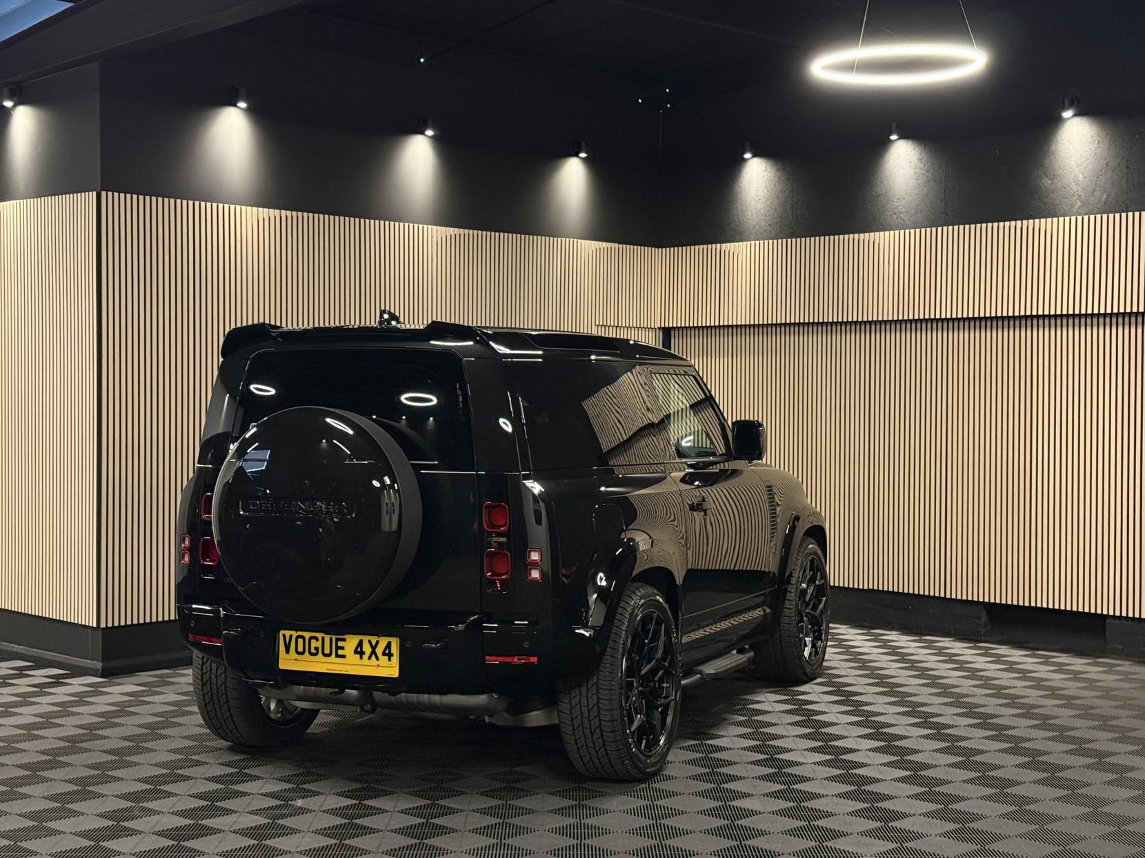 Land Rover Defender 90 3.0 D350 MHEV X-Dynamic HSE Hard Top SUV 3dr Diesel Auto 4WD SWB Euro 6 (s/s) (350 ps)