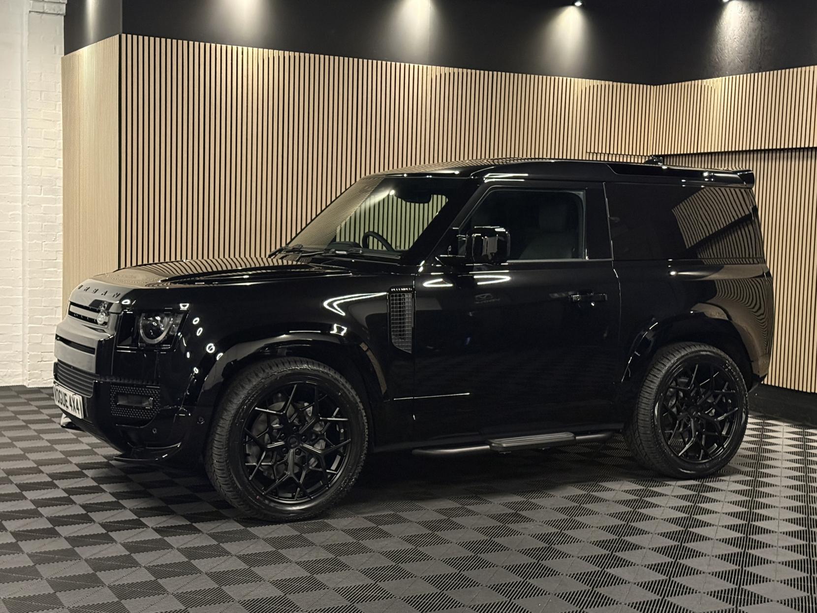 Land Rover Defender 90 3.0 D350 MHEV X-Dynamic HSE Hard Top SUV 3dr Diesel Auto 4WD SWB Euro 6 (s/s) (350 ps)