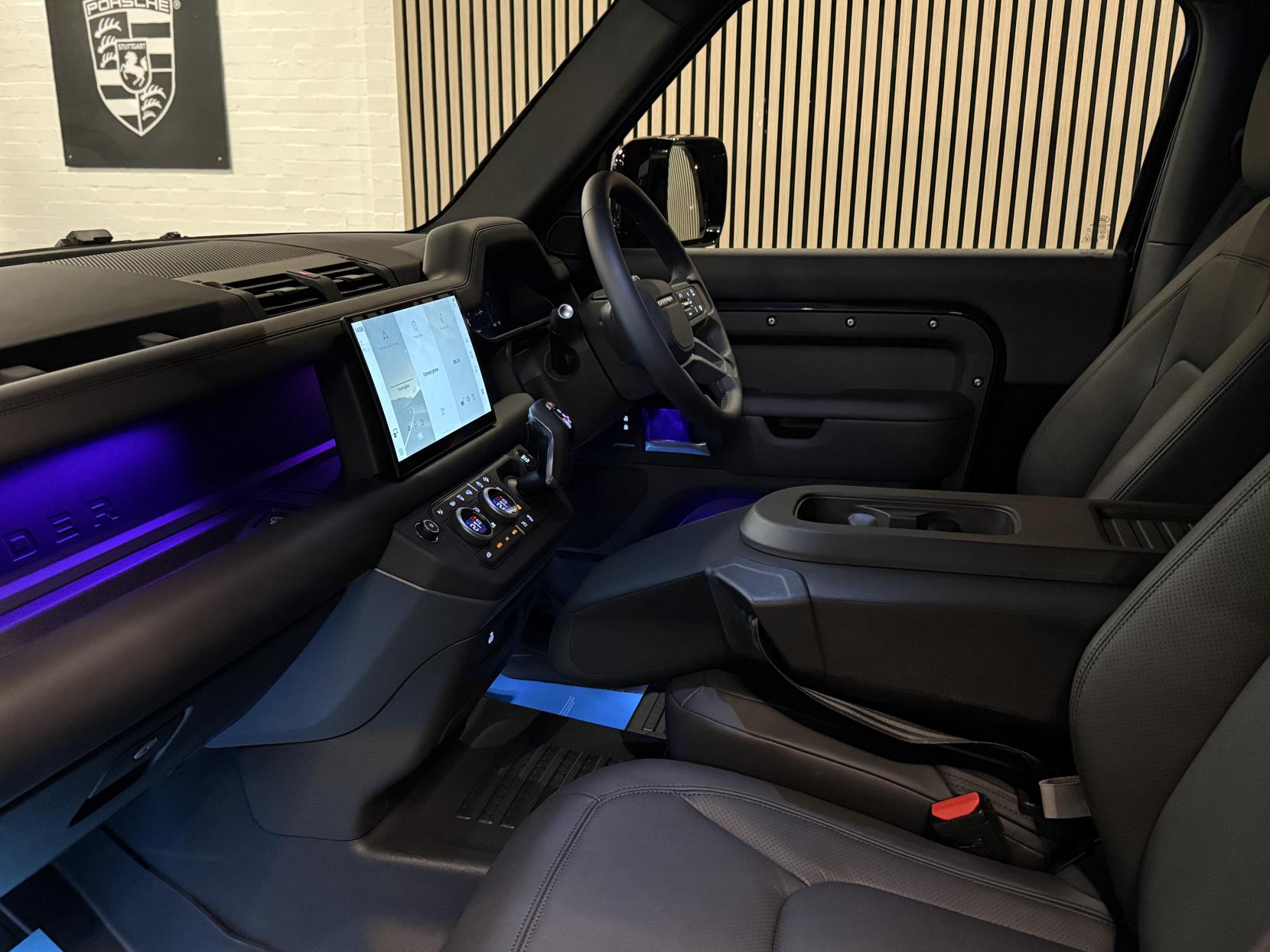 Land Rover Defender 90 3.0 D350 MHEV X-Dynamic HSE Hard Top SUV 3dr Diesel Auto 4WD SWB Euro 6 (s/s) (350 ps)