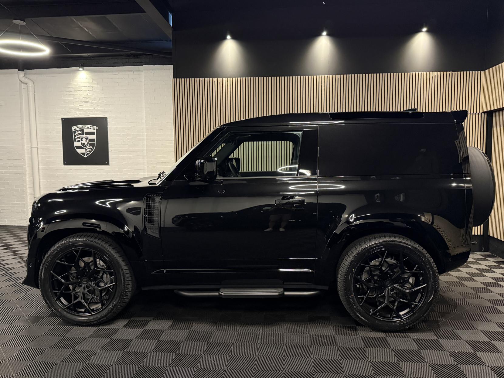 Land Rover Defender 90 3.0 D350 MHEV X-Dynamic HSE Hard Top SUV 3dr Diesel Auto 4WD SWB Euro 6 (s/s) (350 ps)
