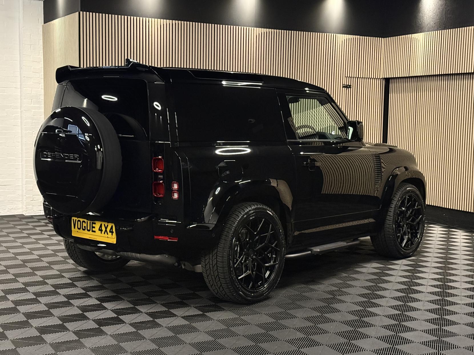 Land Rover Defender 90 3.0 D350 MHEV X-Dynamic HSE Hard Top SUV 3dr Diesel Auto 4WD SWB Euro 6 (s/s) (350 ps)