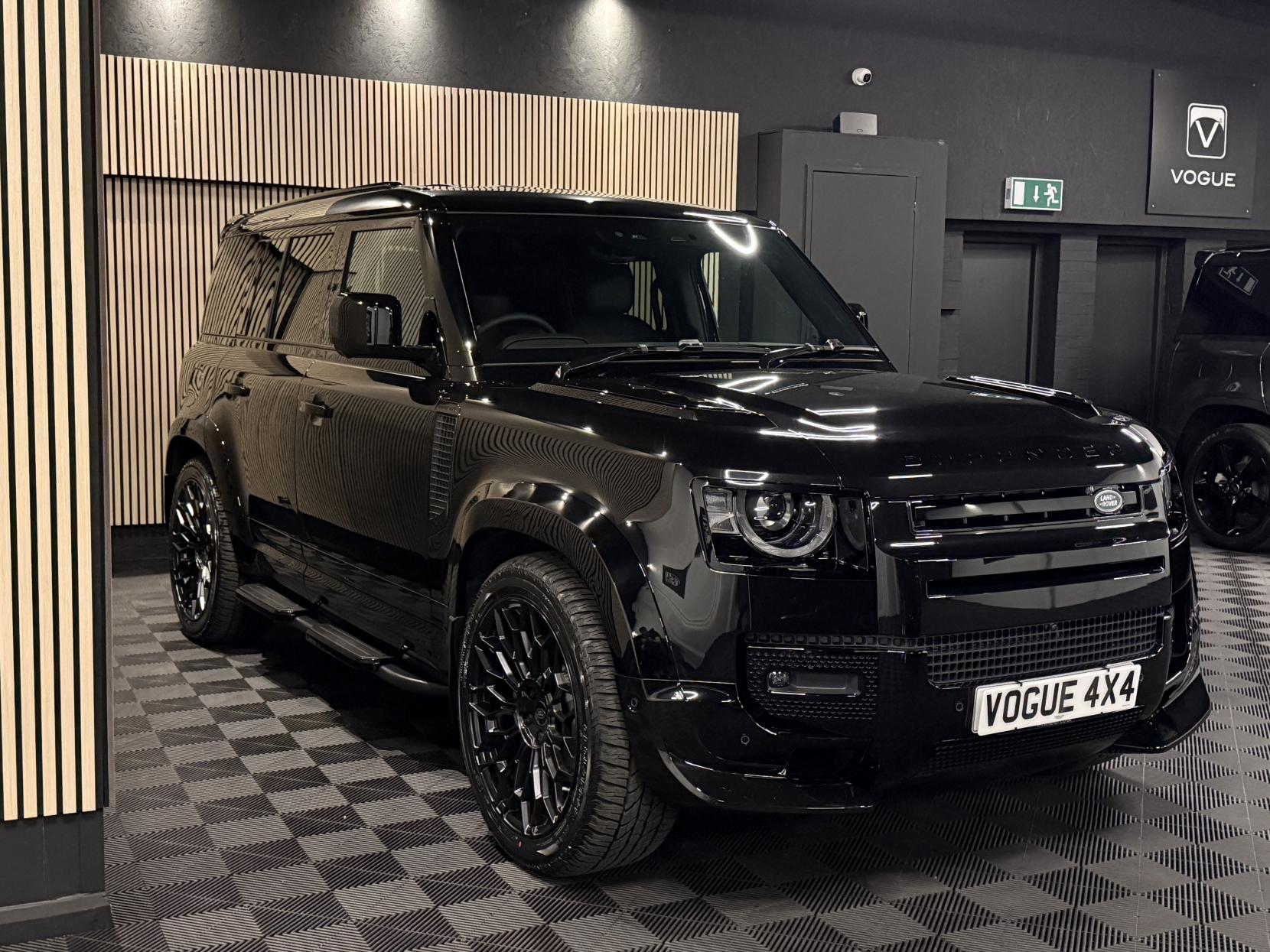 Land Rover Defender 110 3.0 D350 MHEV X-Dynamic HSE Hard Top SUV 5dr Diesel Auto 4WD MWB Euro 6 (s/s) (350 ps)