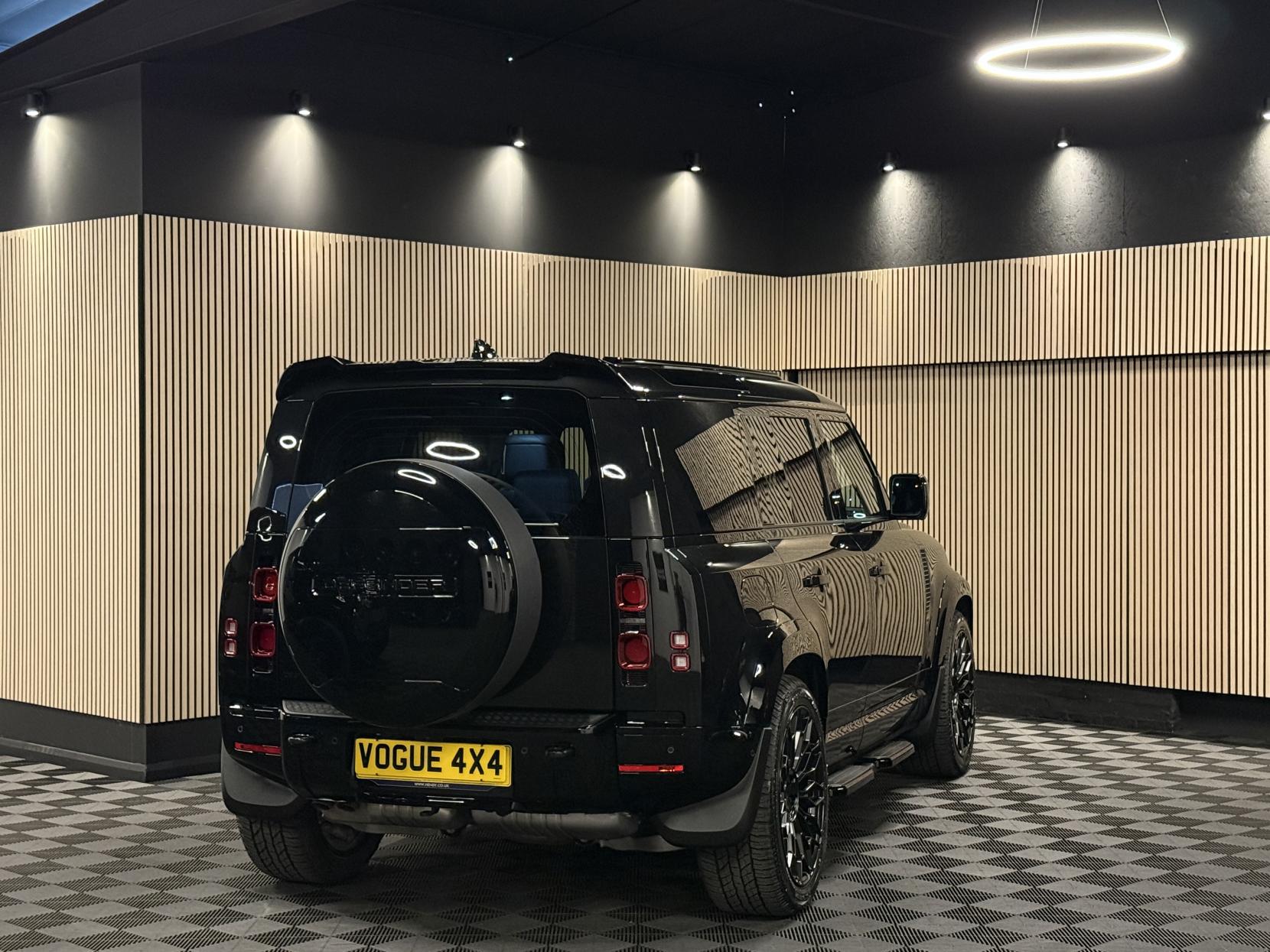 Land Rover Defender 110 3.0 D350 MHEV X-Dynamic HSE Hard Top SUV 5dr Diesel Auto 4WD MWB Euro 6 (s/s) (350 ps)