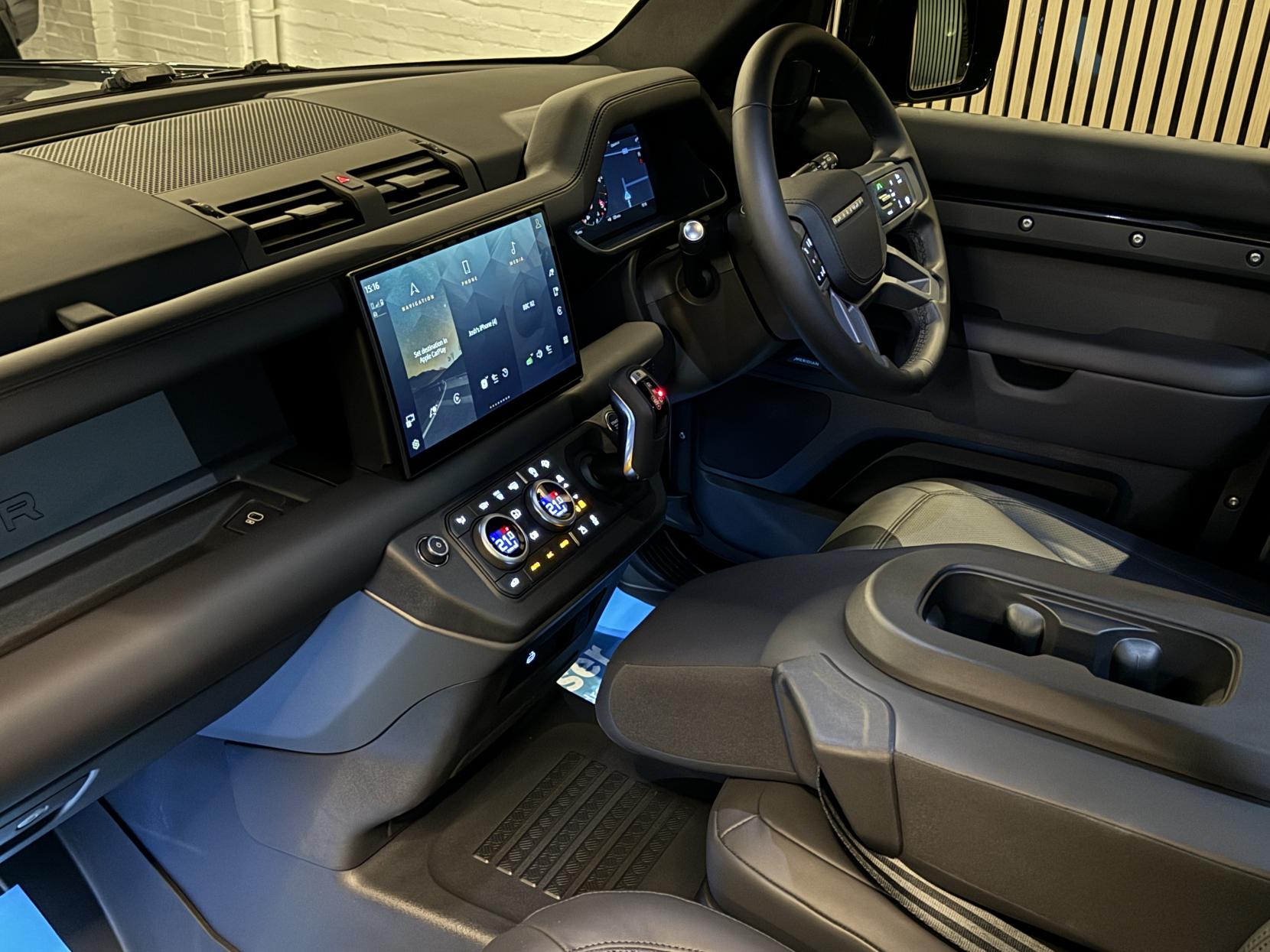 Land Rover Defender 110 3.0 D350 MHEV X-Dynamic HSE Hard Top SUV 5dr Diesel Auto 4WD MWB Euro 6 (s/s) (350 ps)