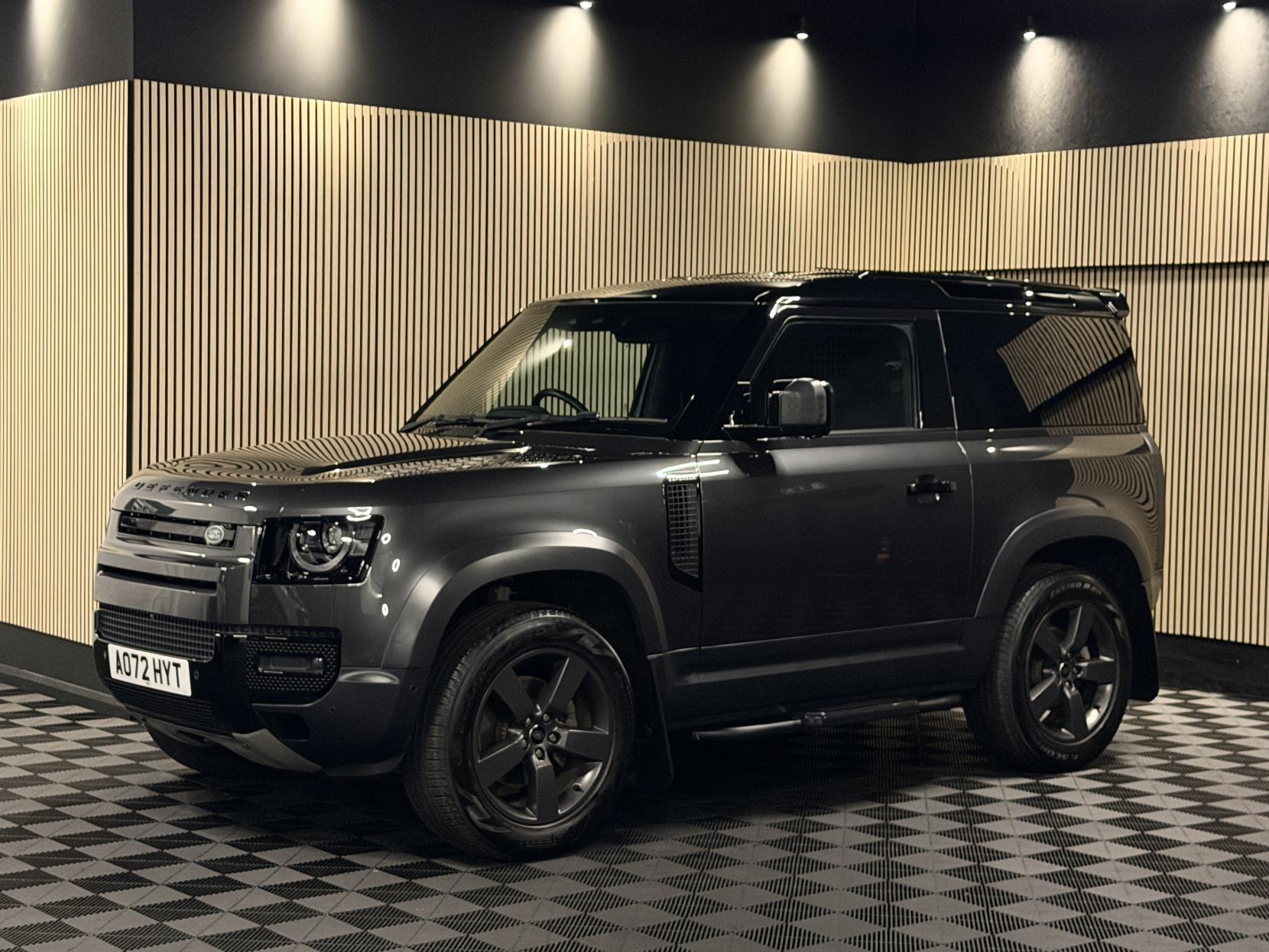 Land Rover Defender 90 3.0 D250 MHEV Hard Top SUV 3dr Diesel Auto 4WD SWB Euro 6 (s/s) (250 ps)