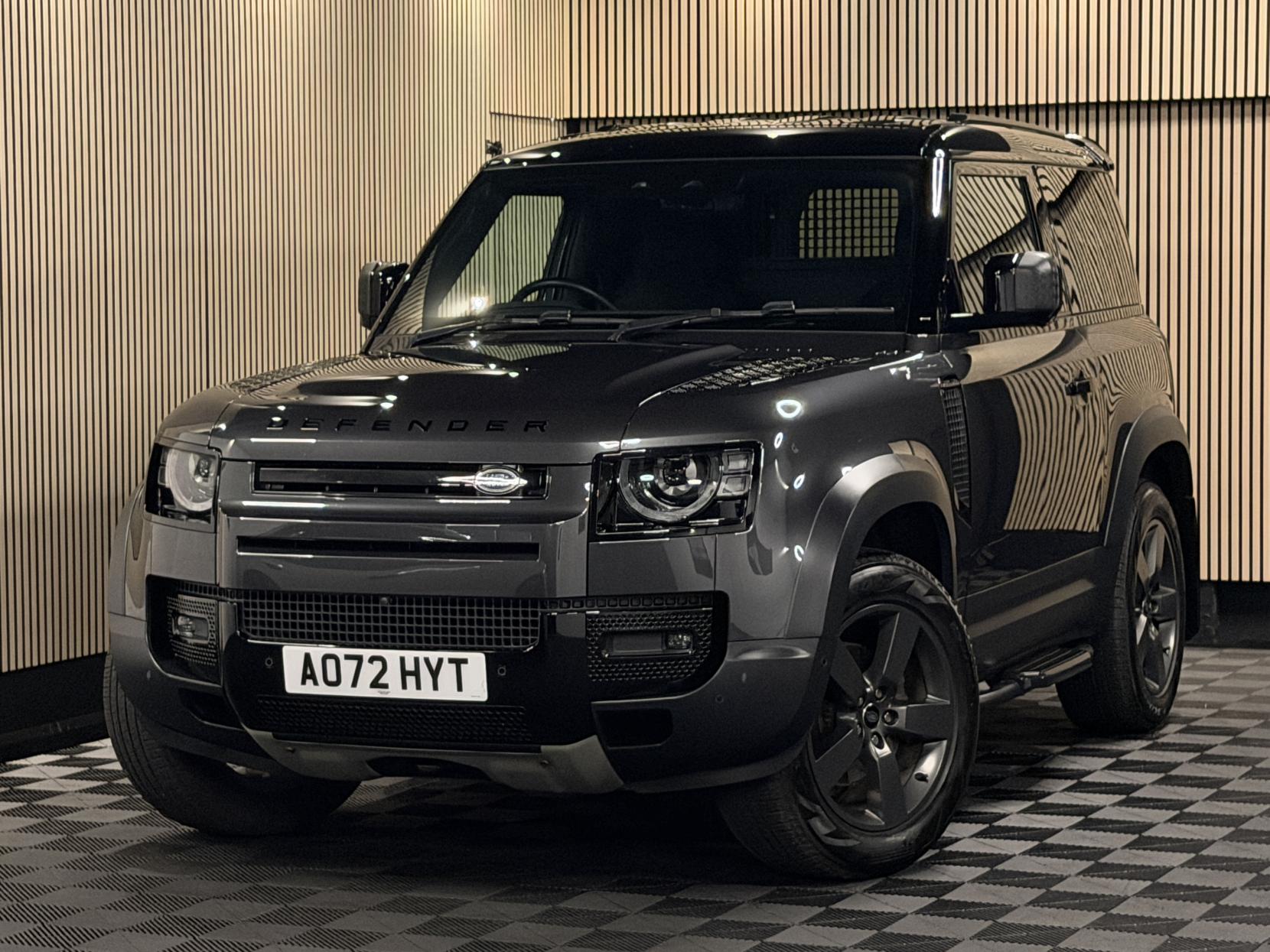 Land Rover Defender 90 3.0 D250 MHEV Hard Top SUV 3dr Diesel Auto 4WD SWB Euro 6 (s/s) (250 ps)