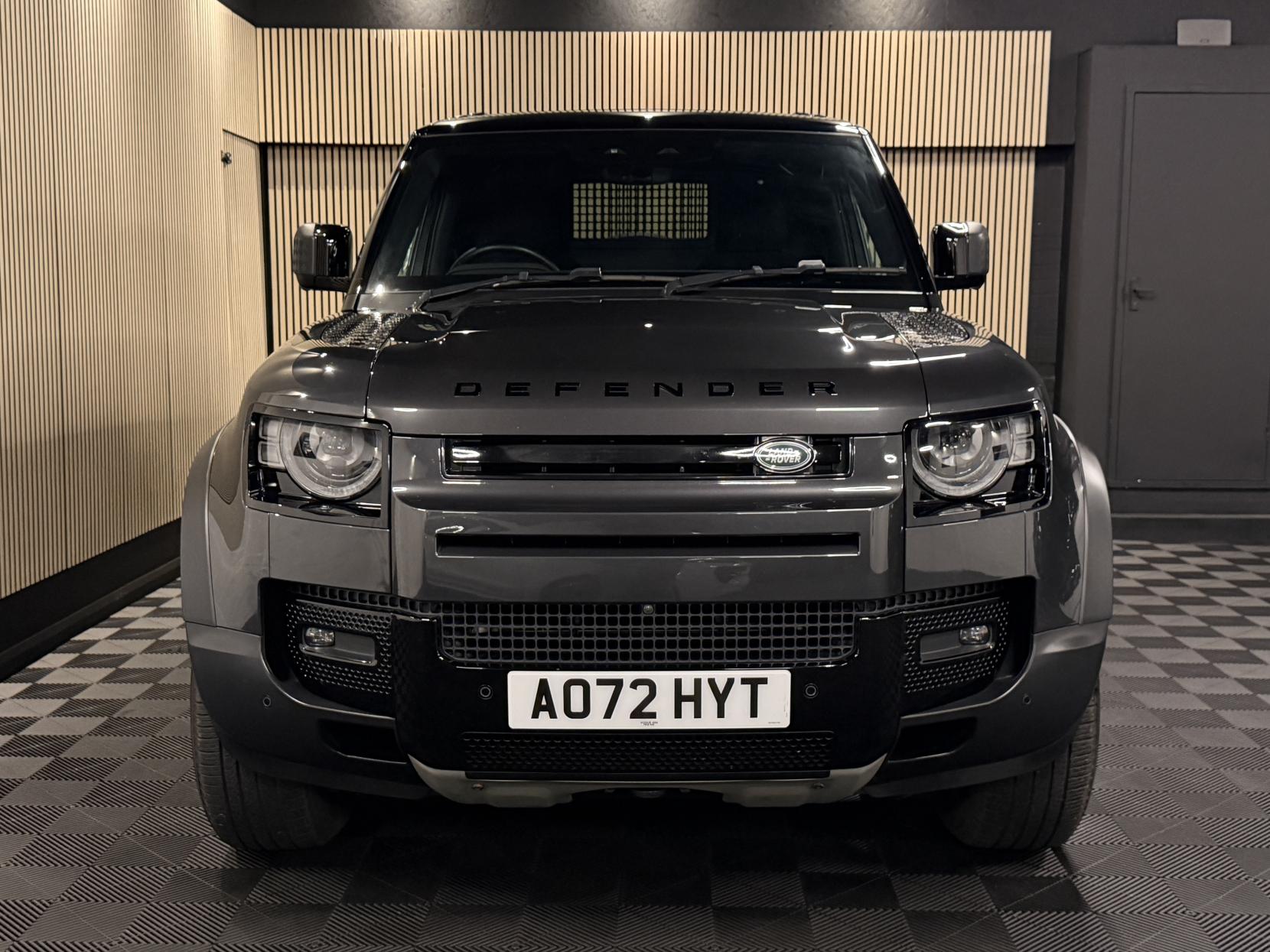 Land Rover Defender 90 3.0 D250 MHEV Hard Top SUV 3dr Diesel Auto 4WD SWB Euro 6 (s/s) (250 ps)