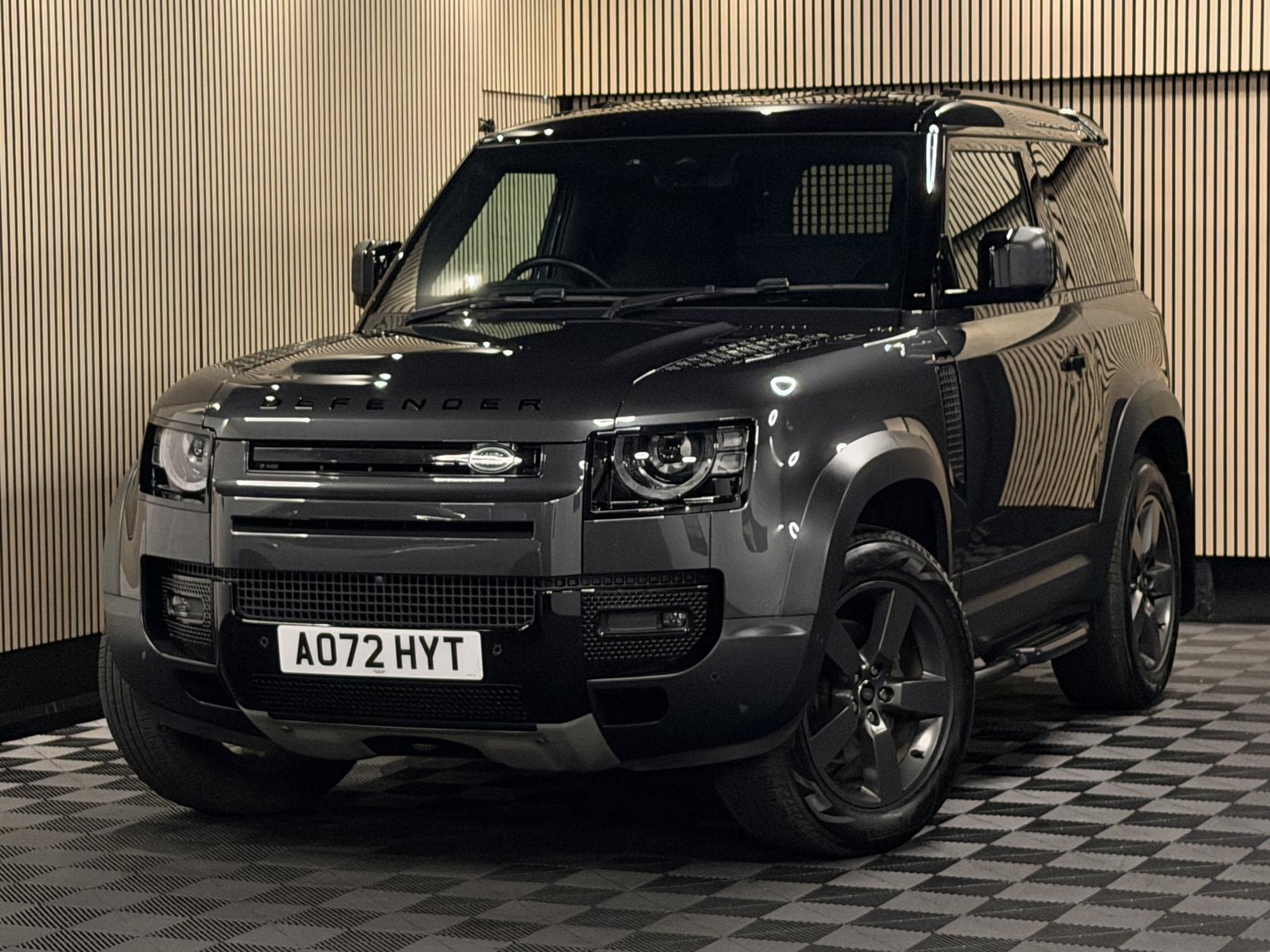 Land Rover Defender 90 3.0 D250 MHEV Hard Top SUV 3dr Diesel Auto 4WD SWB Euro 6 (s/s) (250 ps)