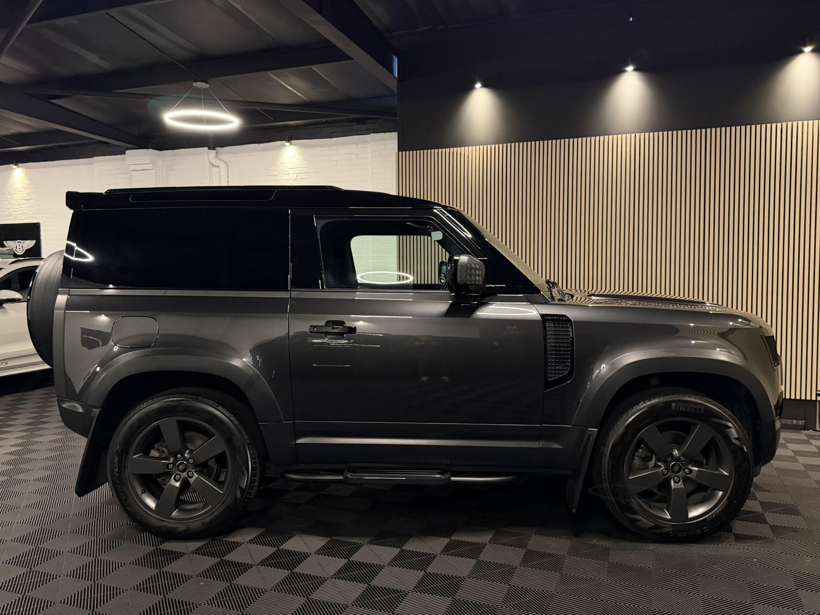 Land Rover Defender 90 3.0 D250 MHEV Hard Top SUV 3dr Diesel Auto 4WD SWB Euro 6 (s/s) (250 ps)