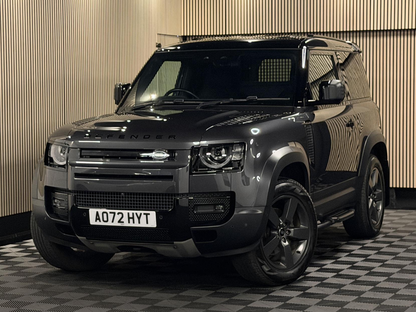 Land Rover Defender 90 3.0 D250 MHEV Hard Top SUV 3dr Diesel Auto 4WD SWB Euro 6 (s/s) (250 ps)