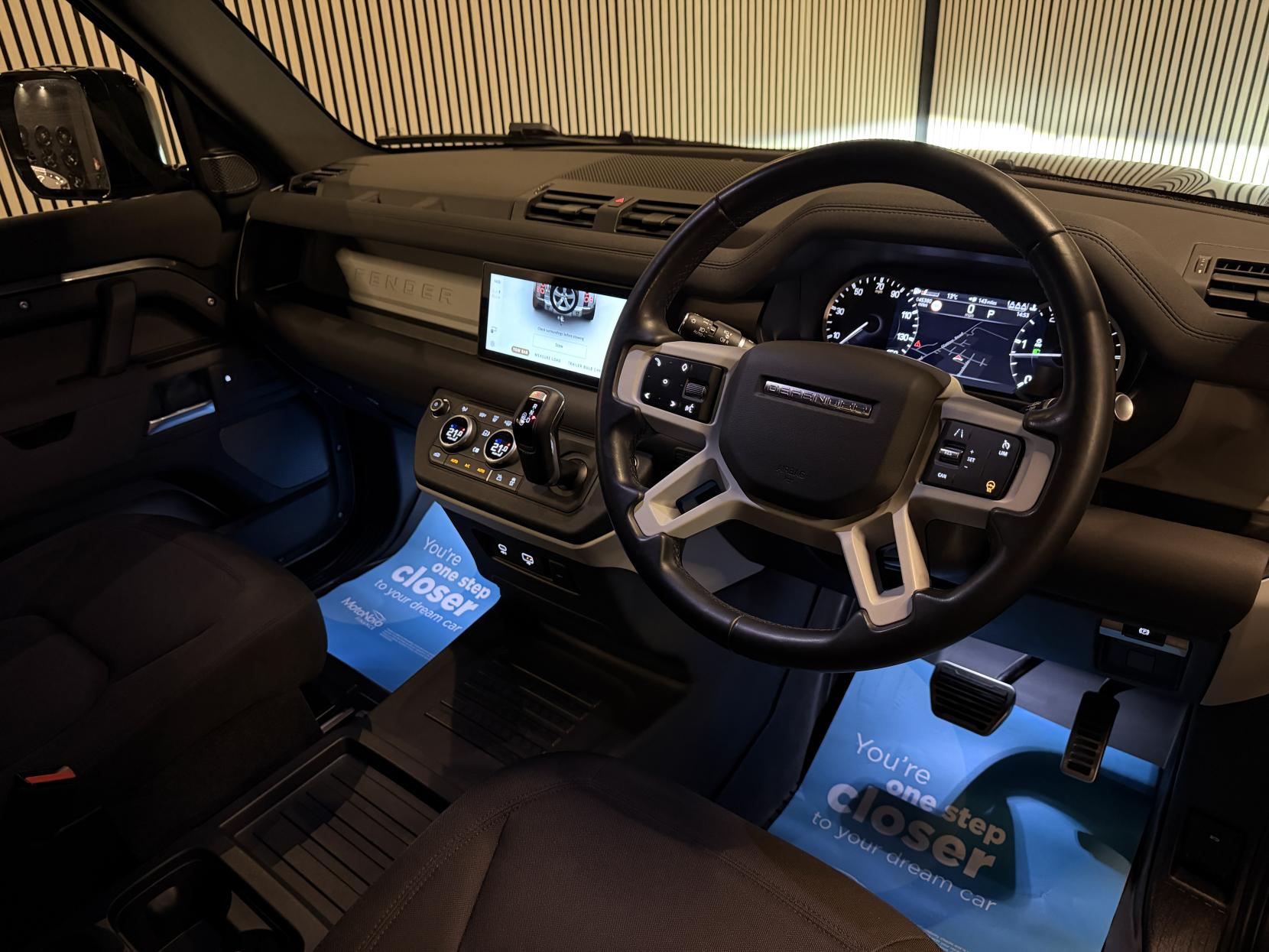 Land Rover Defender 90 3.0 D250 MHEV Hard Top SUV 3dr Diesel Auto 4WD SWB Euro 6 (s/s) (250 ps)