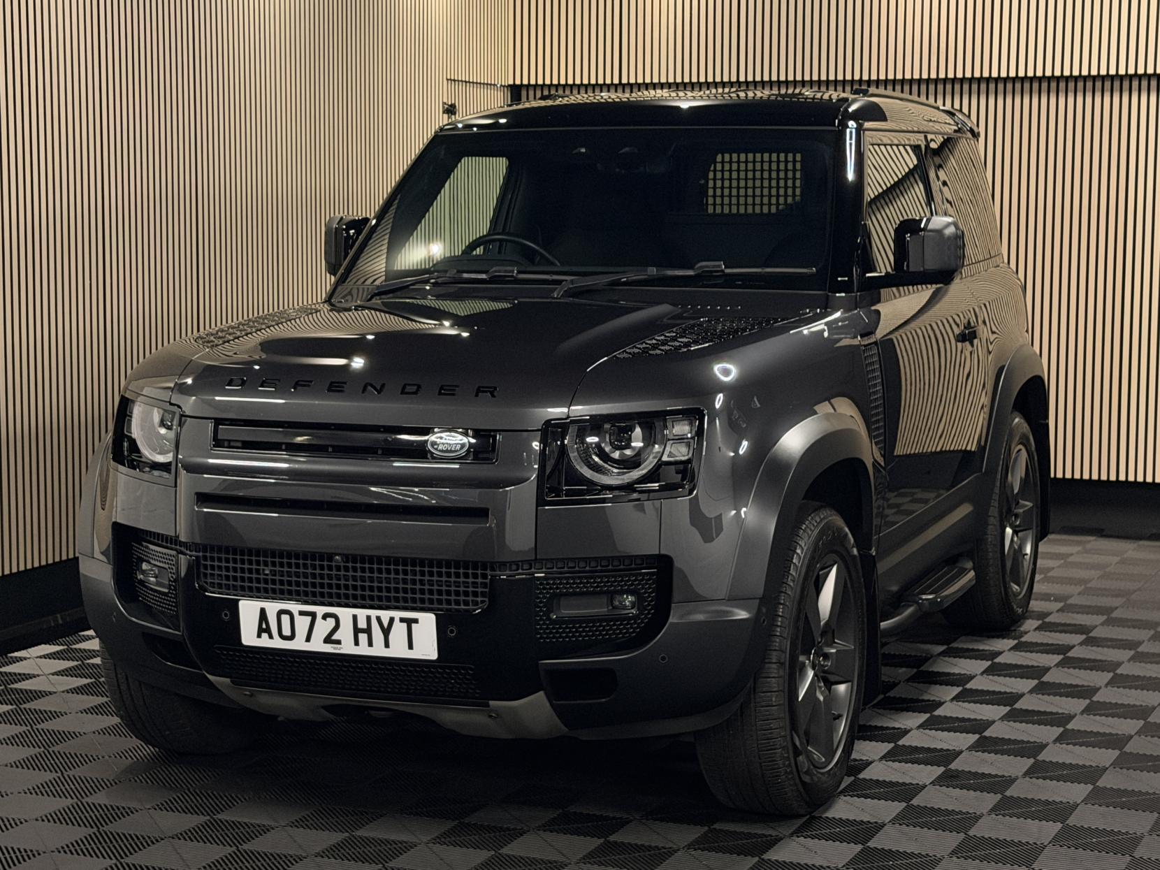 Land Rover Defender 90 3.0 D250 MHEV Hard Top SUV 3dr Diesel Auto 4WD SWB Euro 6 (s/s) (250 ps)