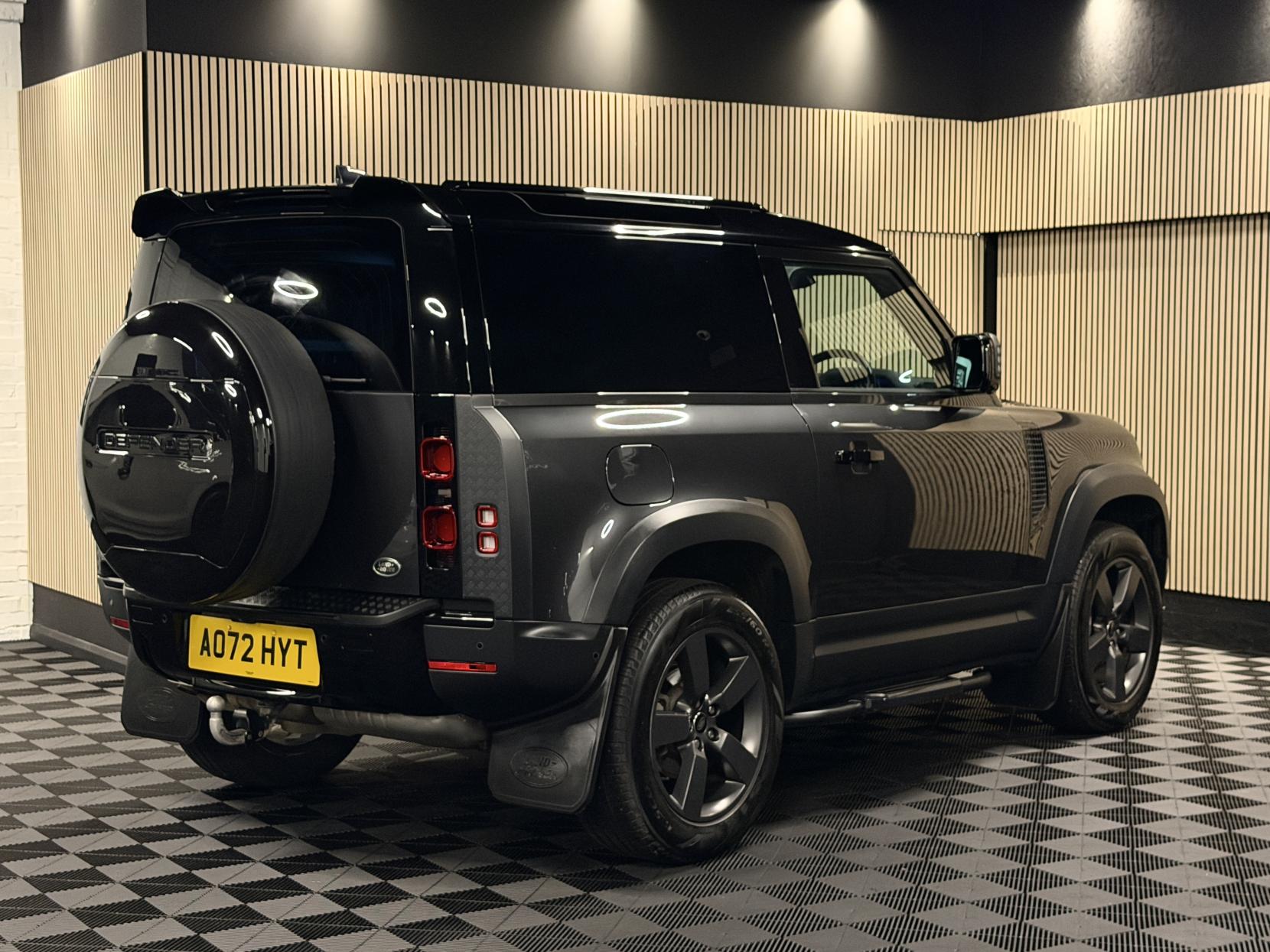 Land Rover Defender 90 3.0 D250 MHEV Hard Top SUV 3dr Diesel Auto 4WD SWB Euro 6 (s/s) (250 ps)