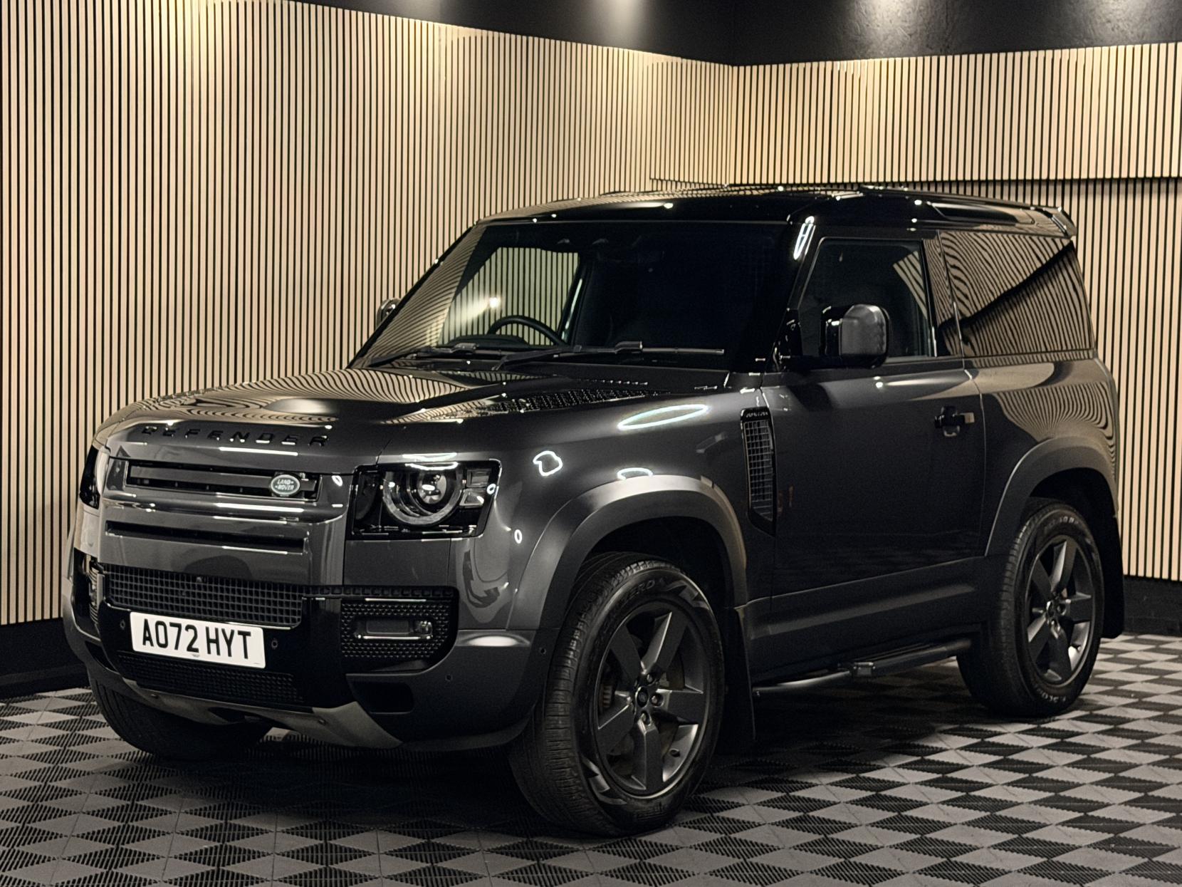 Land Rover Defender 90 3.0 D250 MHEV Hard Top SUV 3dr Diesel Auto 4WD SWB Euro 6 (s/s) (250 ps)