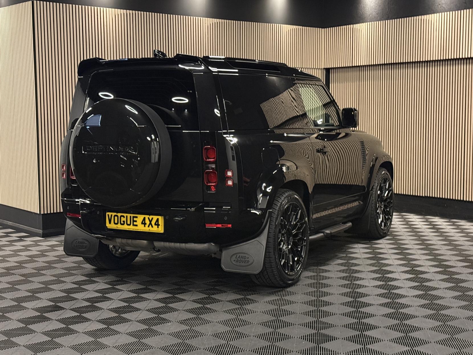 Land Rover Defender 90 3.0 D250 MHEV X-Dynamic HSE Hard Top SUV 3dr Diesel Auto 4WD SWB Euro 6 (s/s) (250 ps)