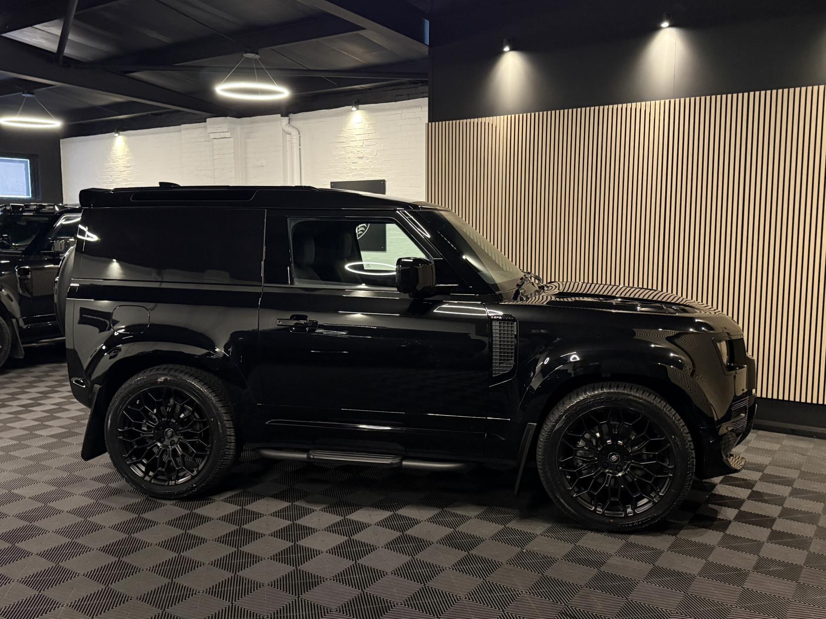 Land Rover Defender 90 3.0 D250 MHEV X-Dynamic HSE Hard Top SUV 3dr Diesel Auto 4WD SWB Euro 6 (s/s) (250 ps)