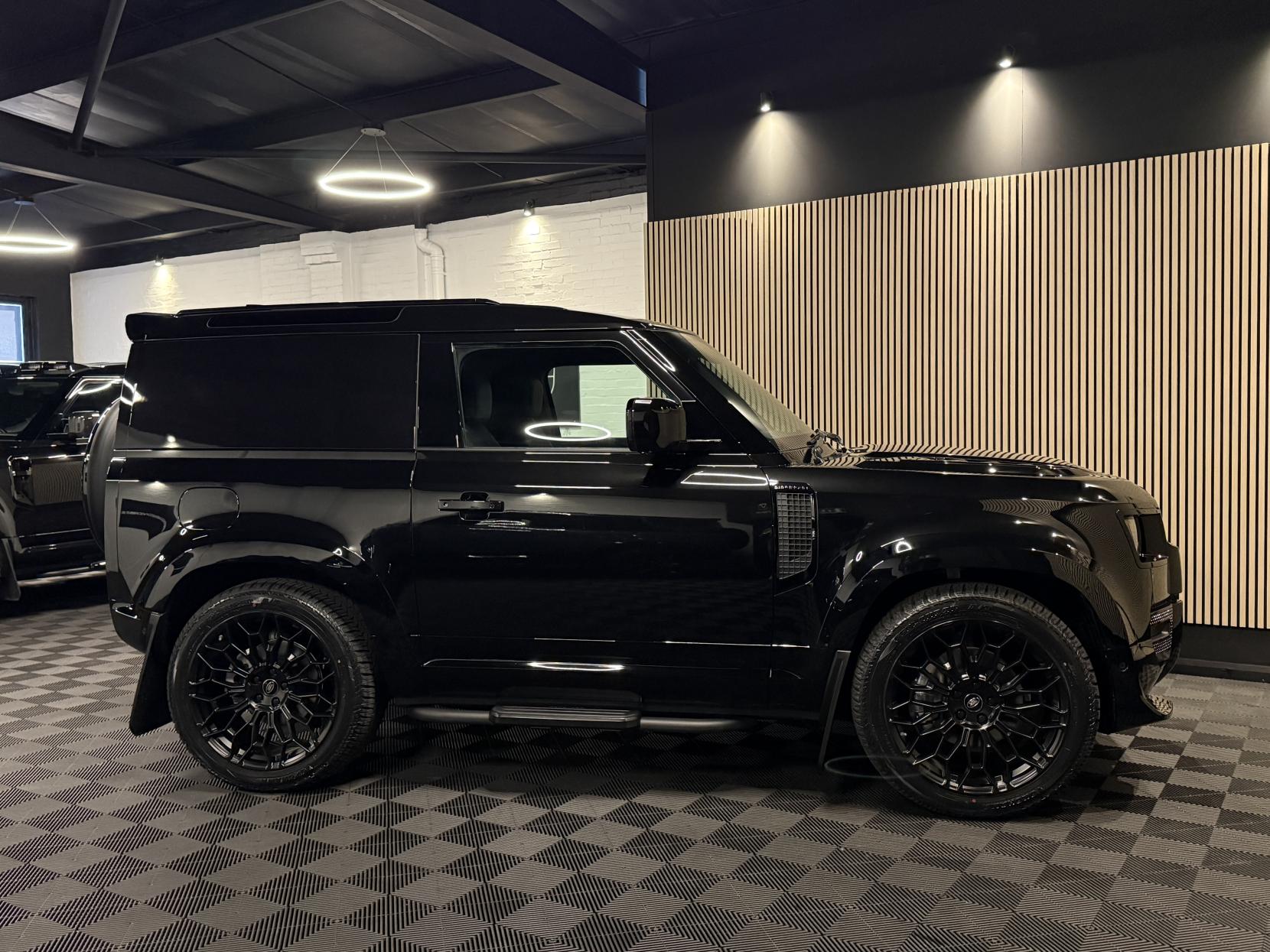 Land Rover Defender 90 3.0 D250 MHEV X-Dynamic HSE Hard Top SUV 3dr Diesel Auto 4WD SWB Euro 6 (s/s) (250 ps)