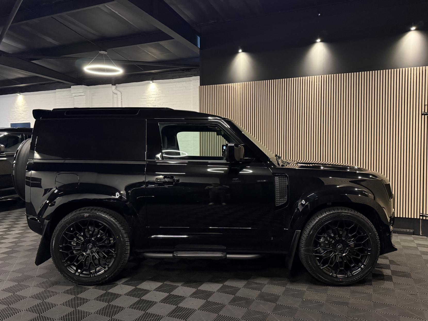 Land Rover Defender 90 3.0 D250 MHEV X-Dynamic HSE Hard Top SUV 3dr Diesel Auto 4WD SWB Euro 6 (s/s) (250 ps)