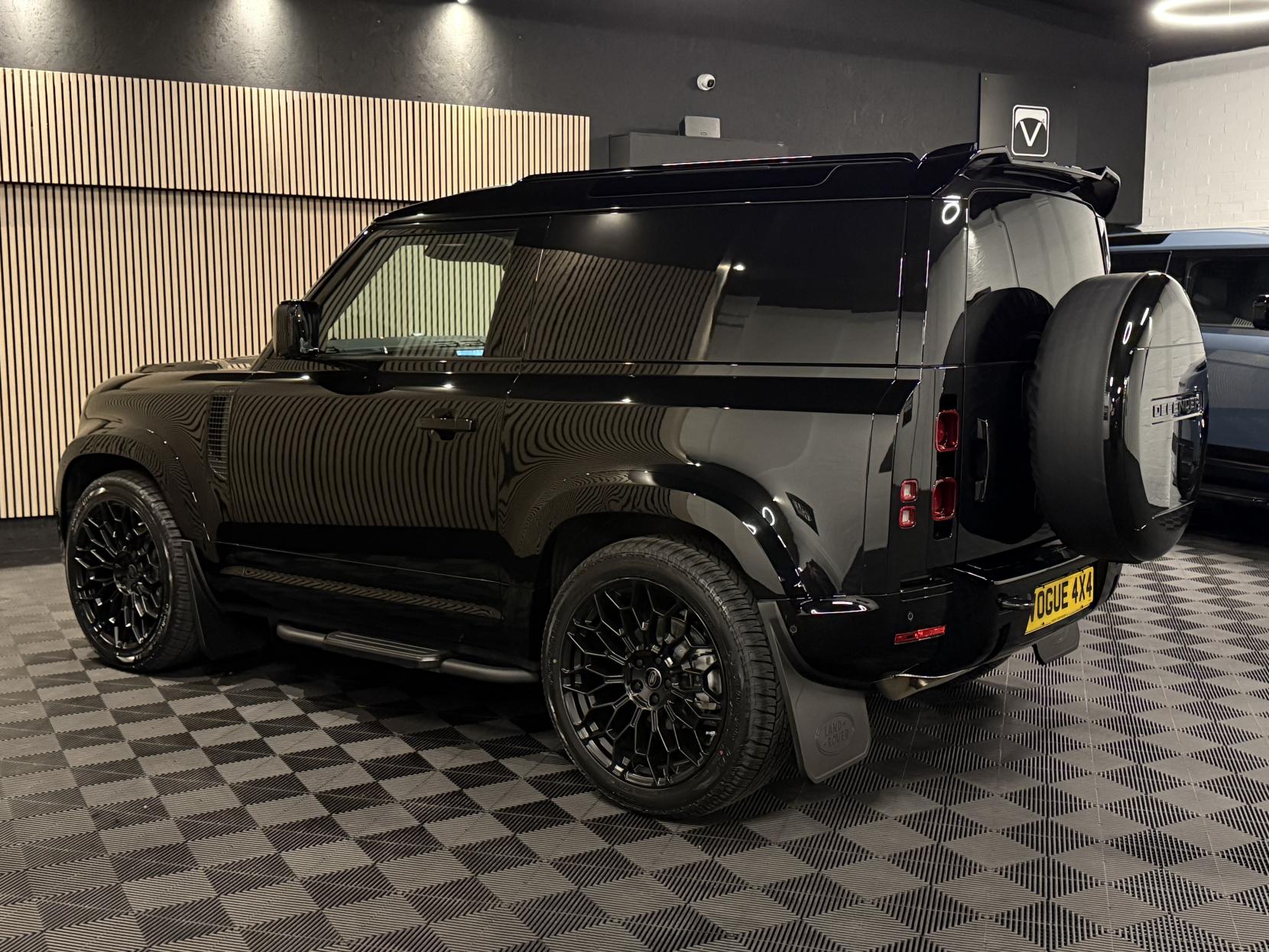 Land Rover Defender 90 3.0 D250 MHEV X-Dynamic HSE Hard Top SUV 3dr Diesel Auto 4WD SWB Euro 6 (s/s) (250 ps)
