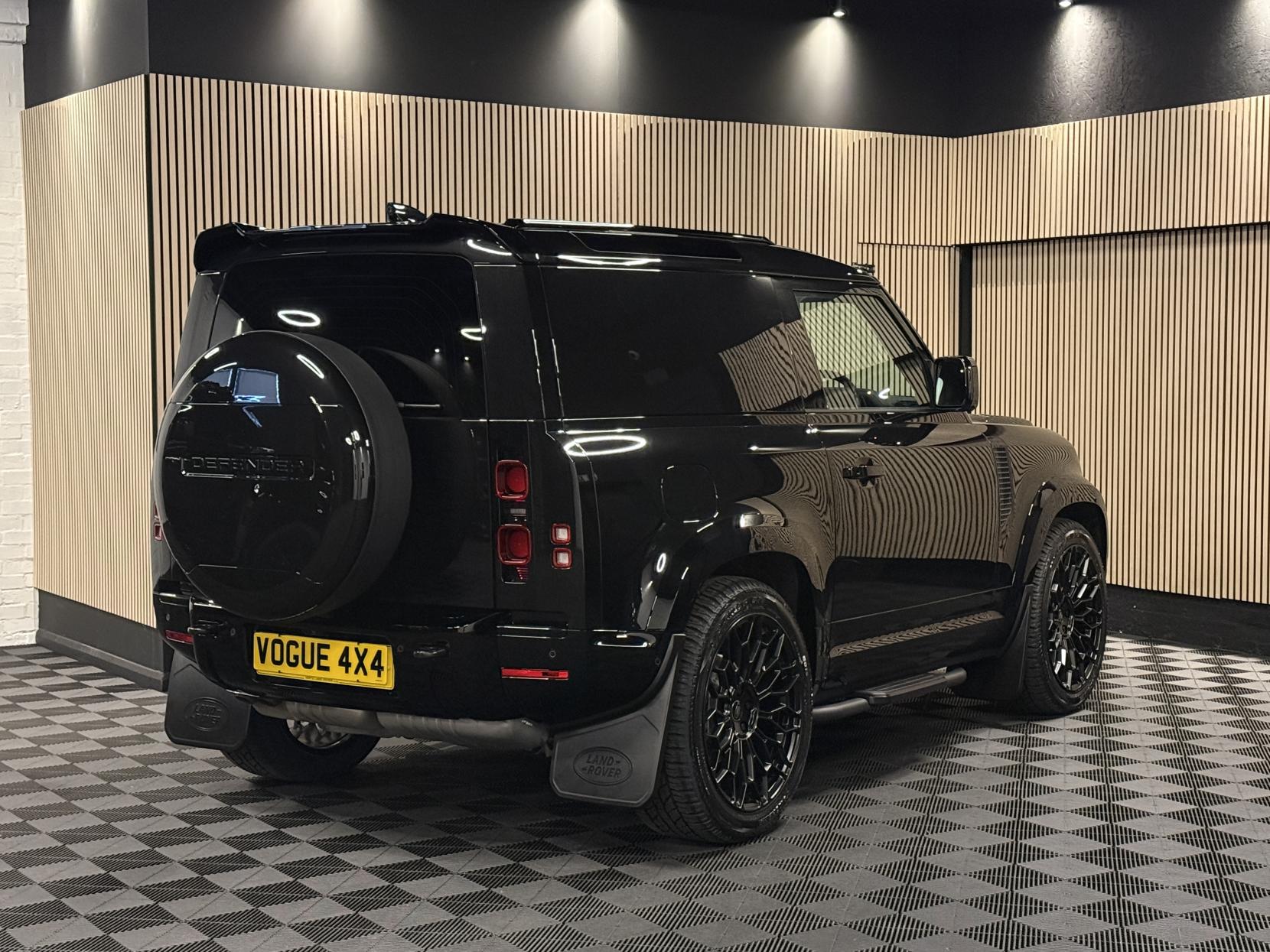 Land Rover Defender 90 3.0 D250 MHEV X-Dynamic HSE Hard Top SUV 3dr Diesel Auto 4WD SWB Euro 6 (s/s) (250 ps)