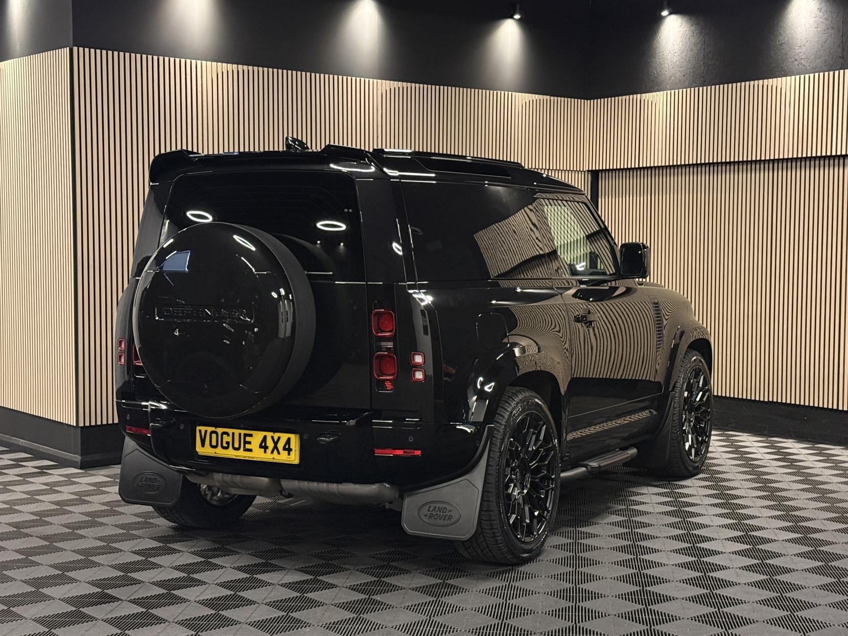 Land Rover Defender 90 3.0 D250 MHEV X-Dynamic HSE Hard Top SUV 3dr Diesel Auto 4WD SWB Euro 6 (s/s) (250 ps)