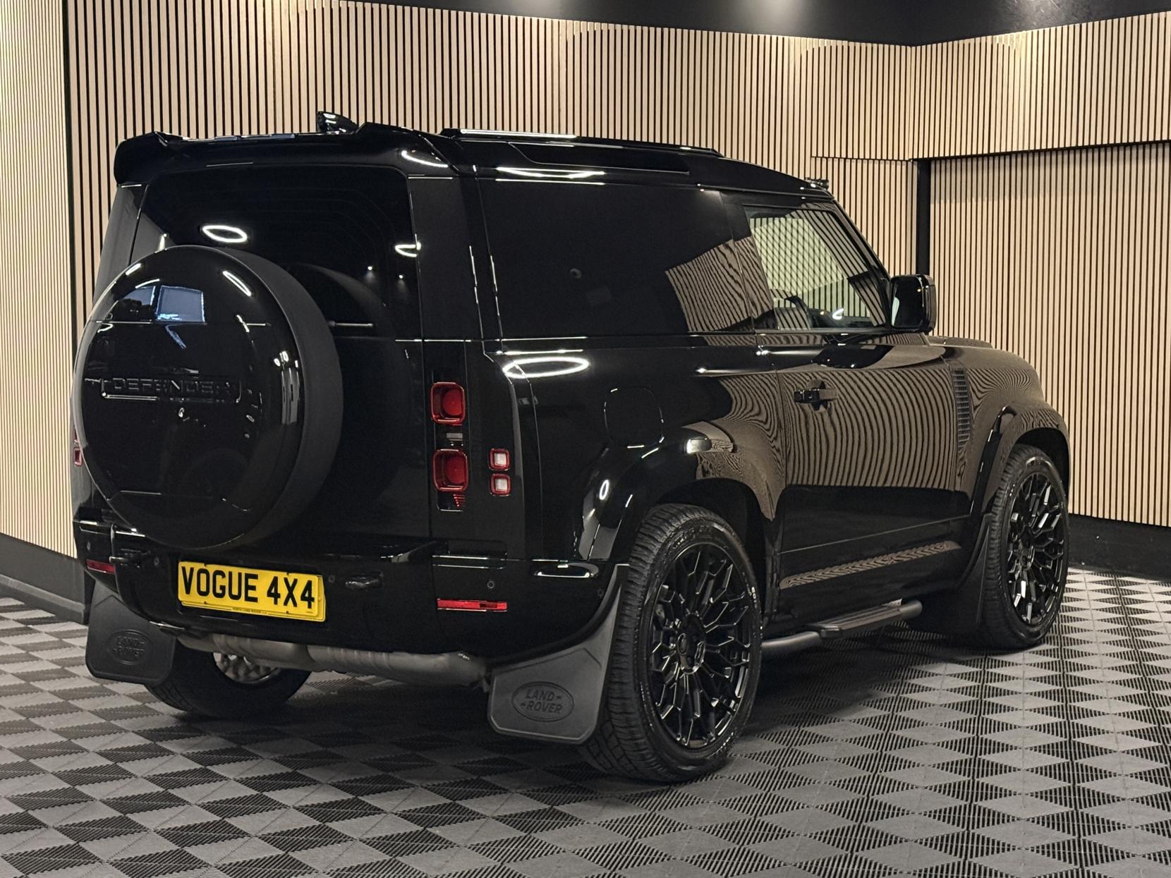 Land Rover Defender 90 3.0 D250 MHEV X-Dynamic HSE Hard Top SUV 3dr Diesel Auto 4WD SWB Euro 6 (s/s) (250 ps)