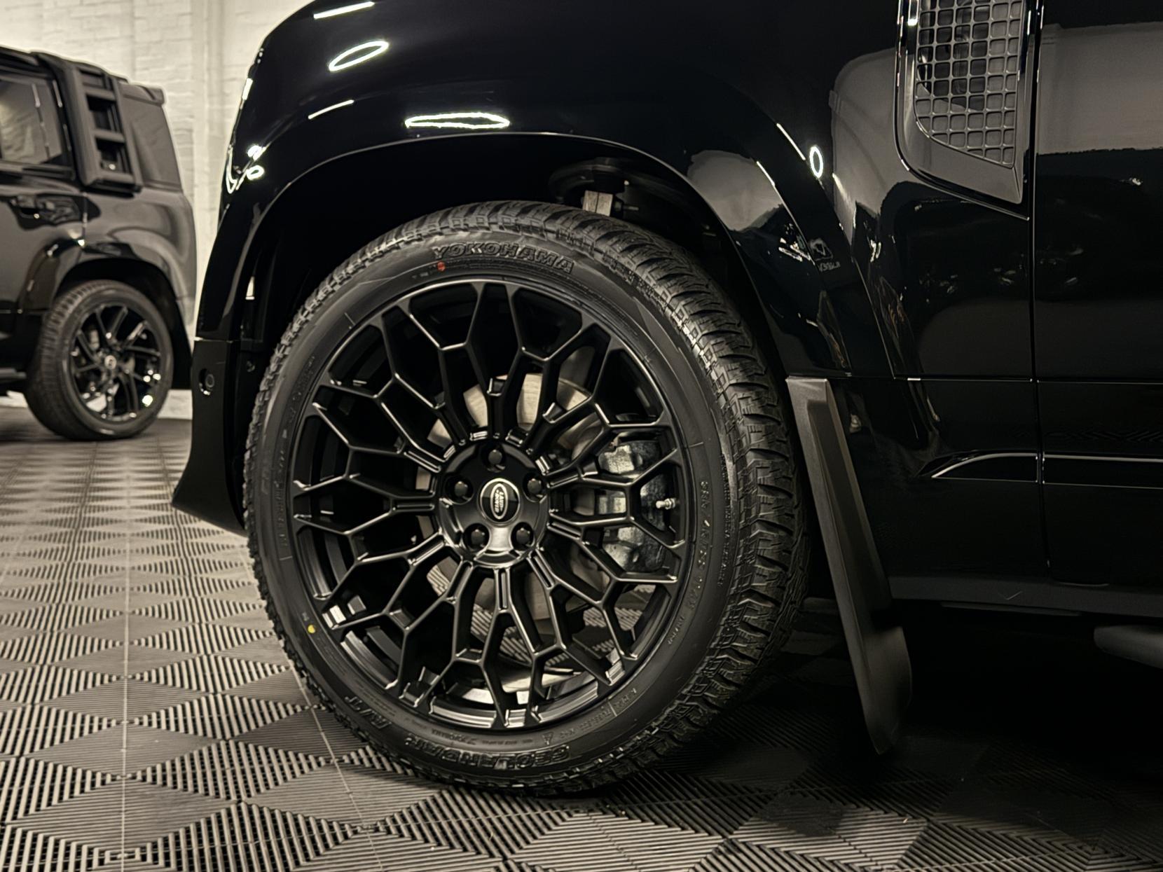 Land Rover Defender 90 3.0 D250 MHEV X-Dynamic HSE Hard Top SUV 3dr Diesel Auto 4WD SWB Euro 6 (s/s) (250 ps)