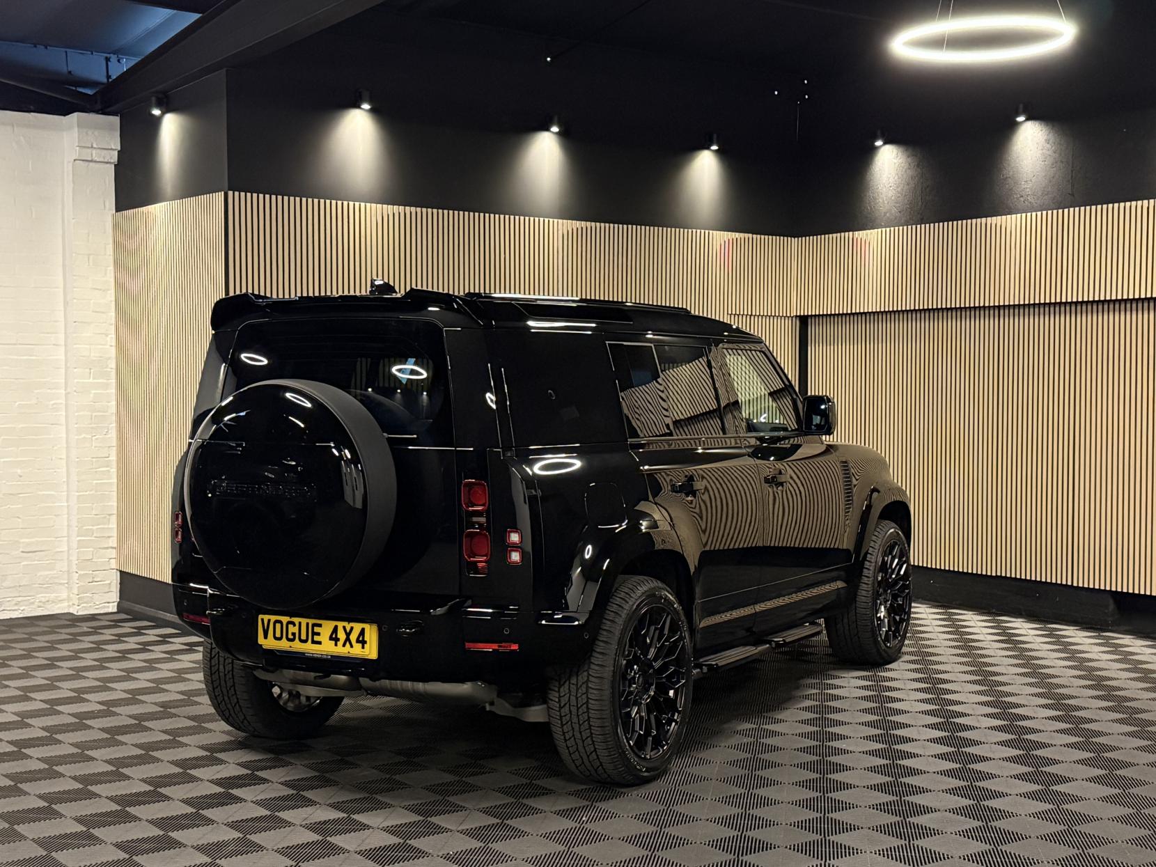 Land Rover Defender 110 3.0 X-Dynamic SE SUV LCV (2020 - )