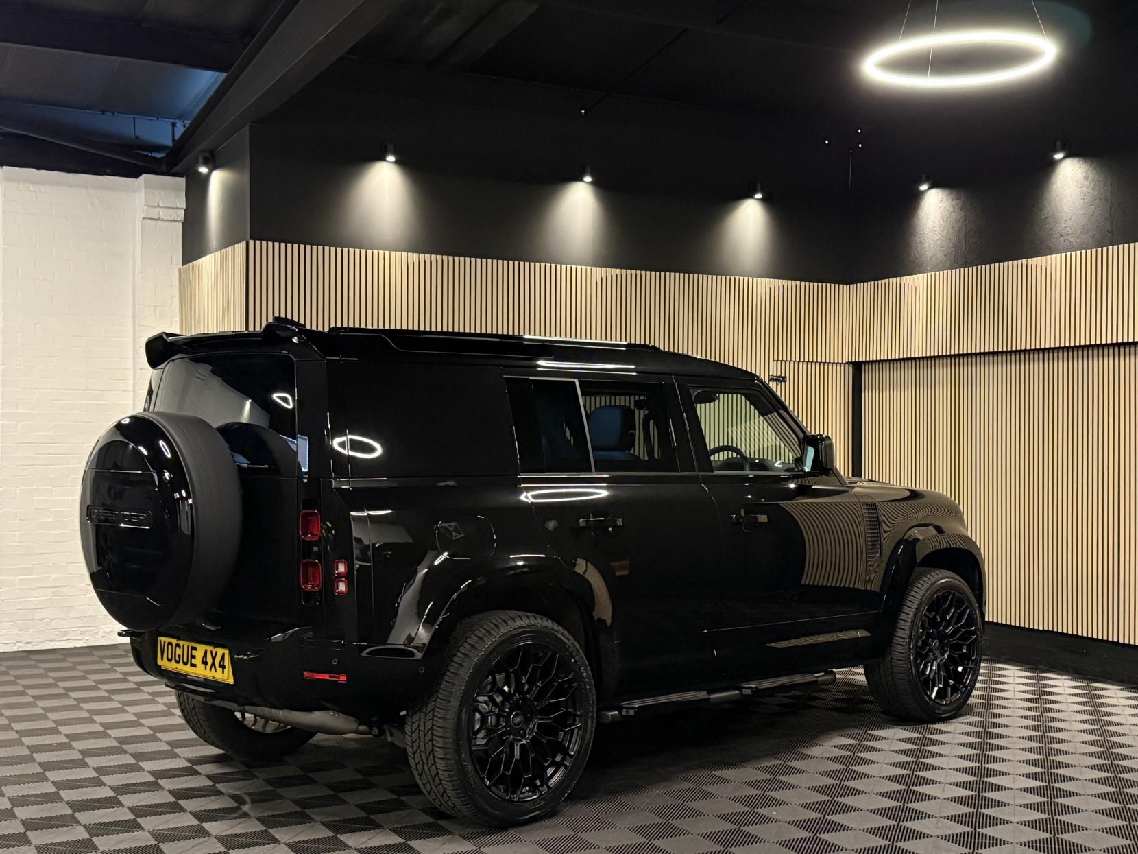 Land Rover Defender 110 3.0 X-Dynamic SE SUV LCV (2020 - )