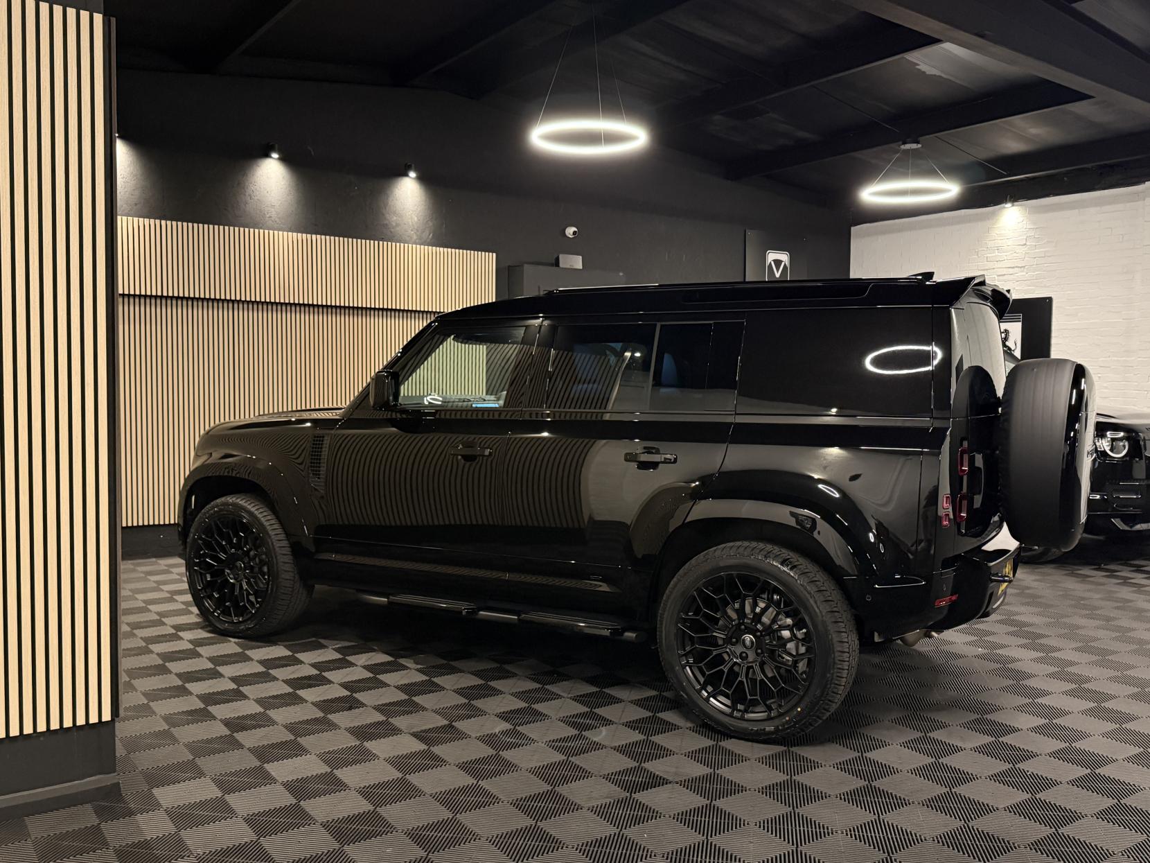 Land Rover Defender 110 3.0 X-Dynamic SE SUV LCV (2020 - )