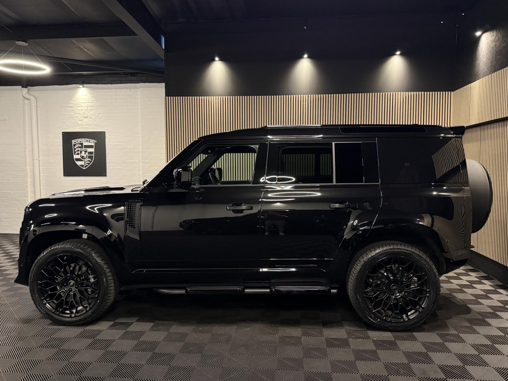 Land Rover Defender 110 3.0 X-Dynamic SE SUV LCV (2020 - )