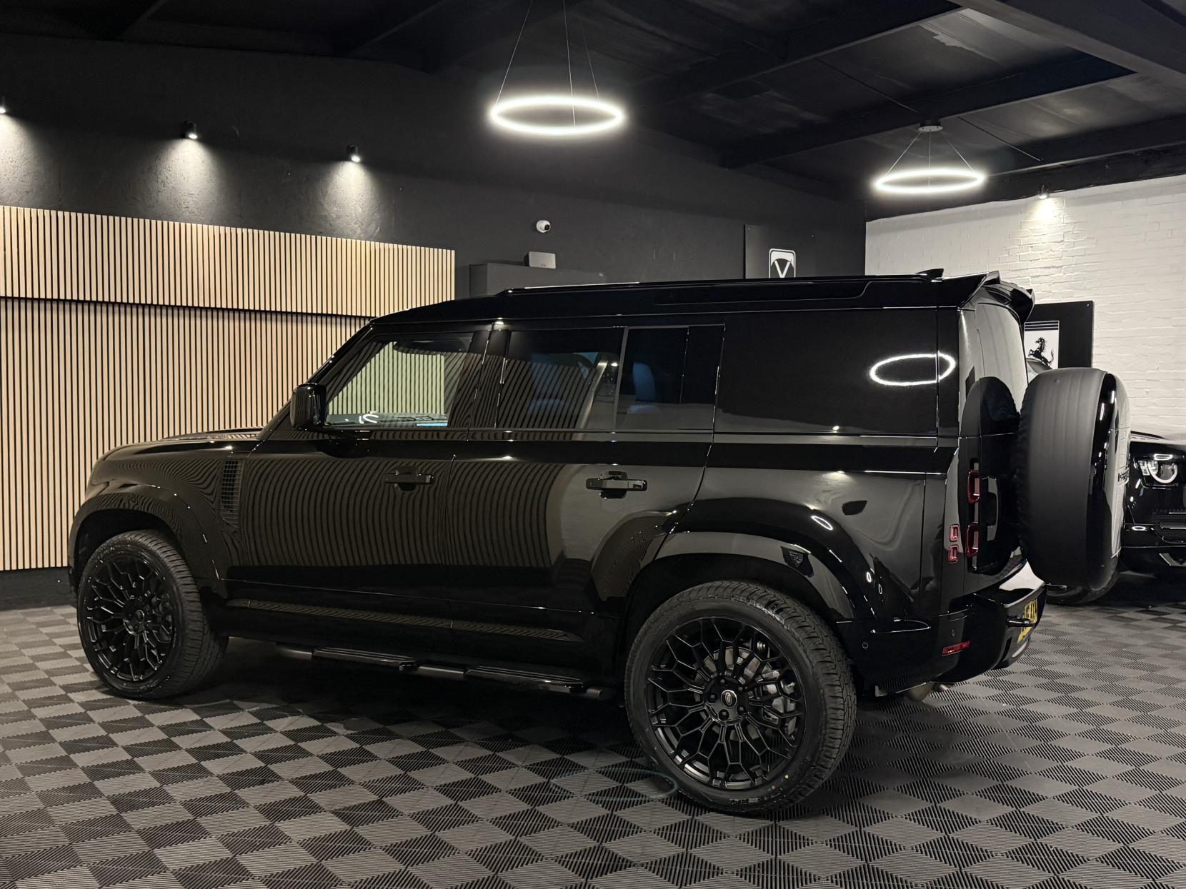 Land Rover Defender 110 3.0 X-Dynamic SE SUV LCV (2020 - )