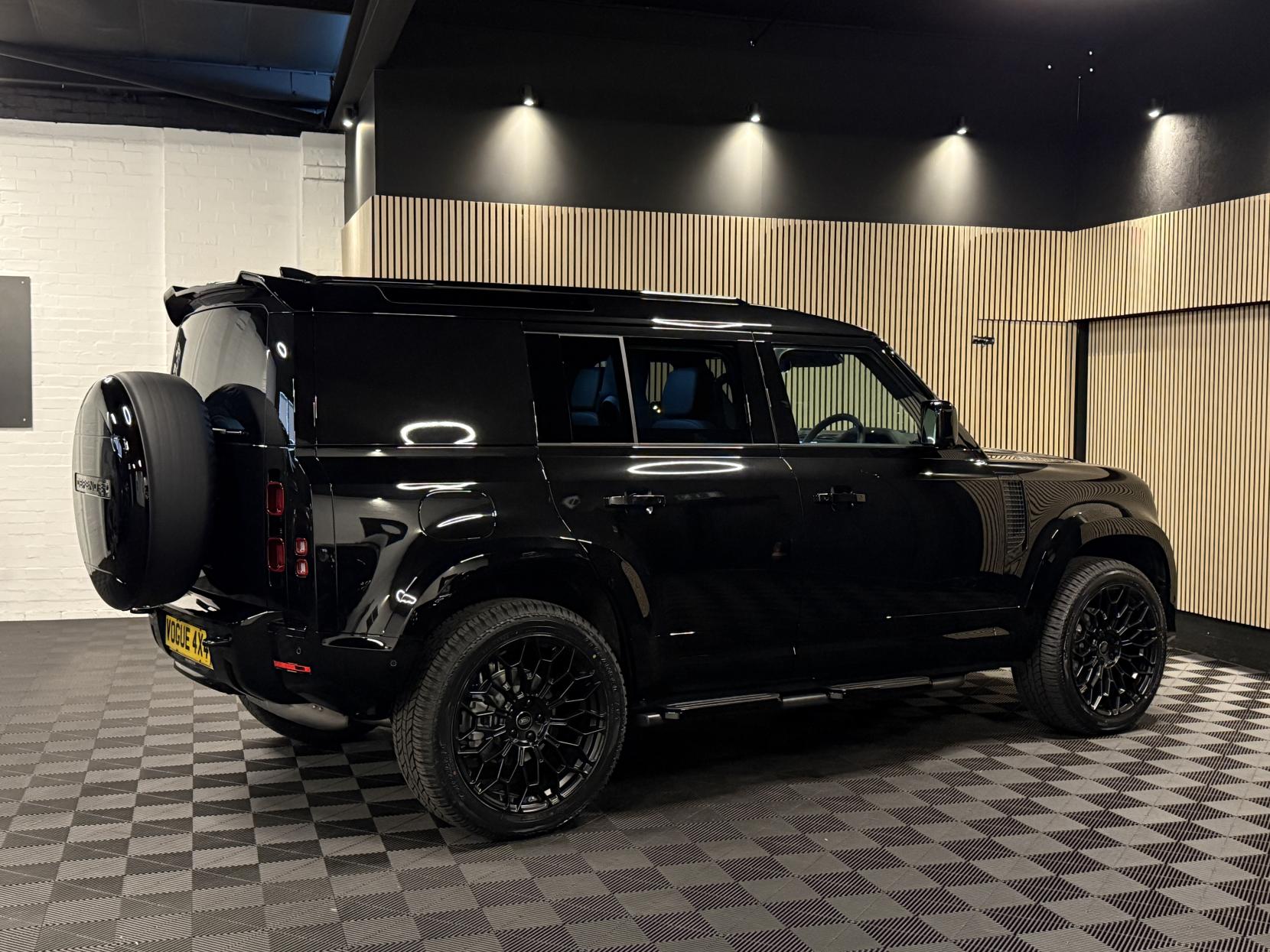 Land Rover Defender 110 3.0 X-Dynamic SE SUV LCV (2020 - )