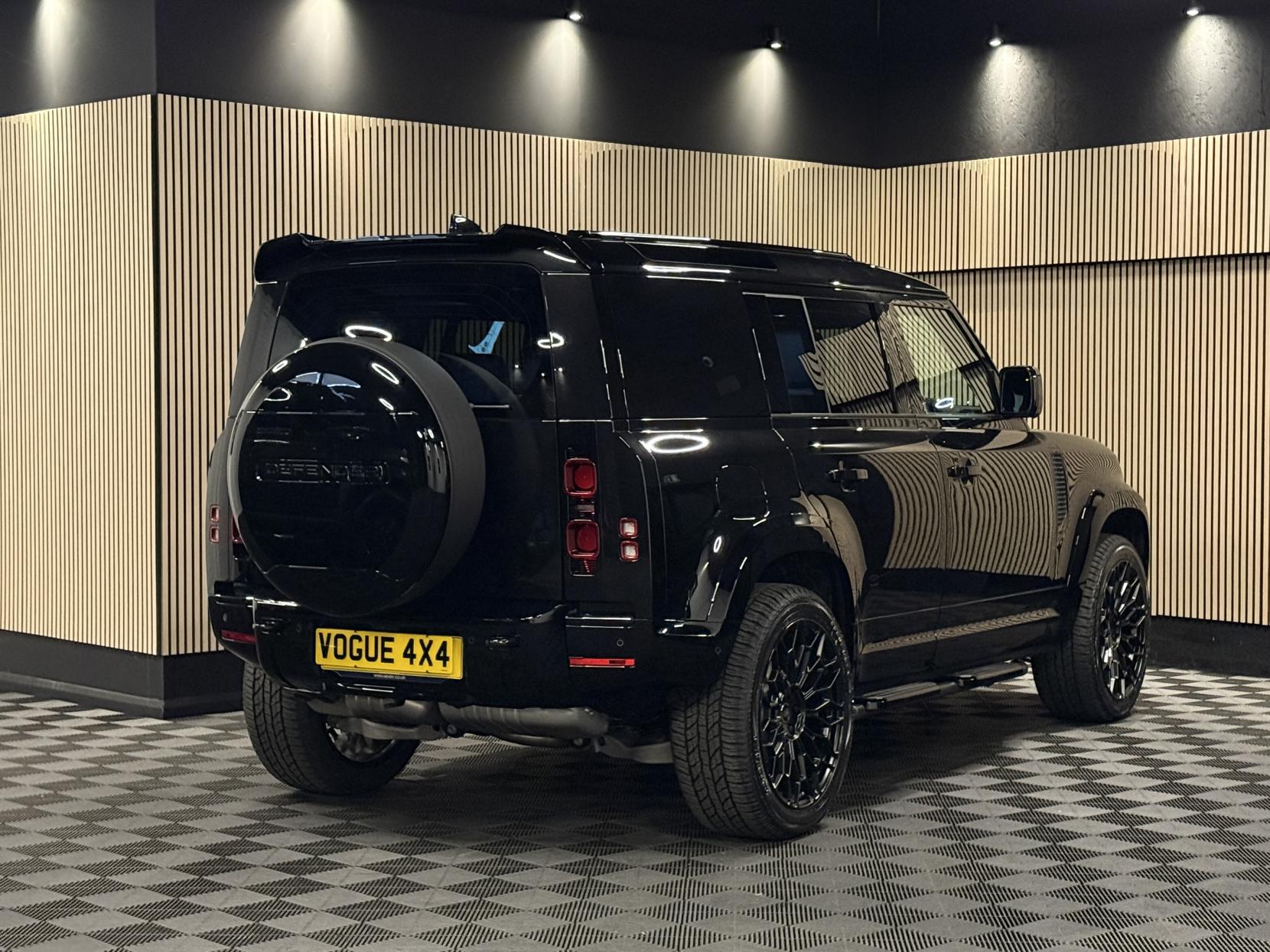Land Rover Defender 110 3.0 X-Dynamic SE SUV LCV (2020 - )