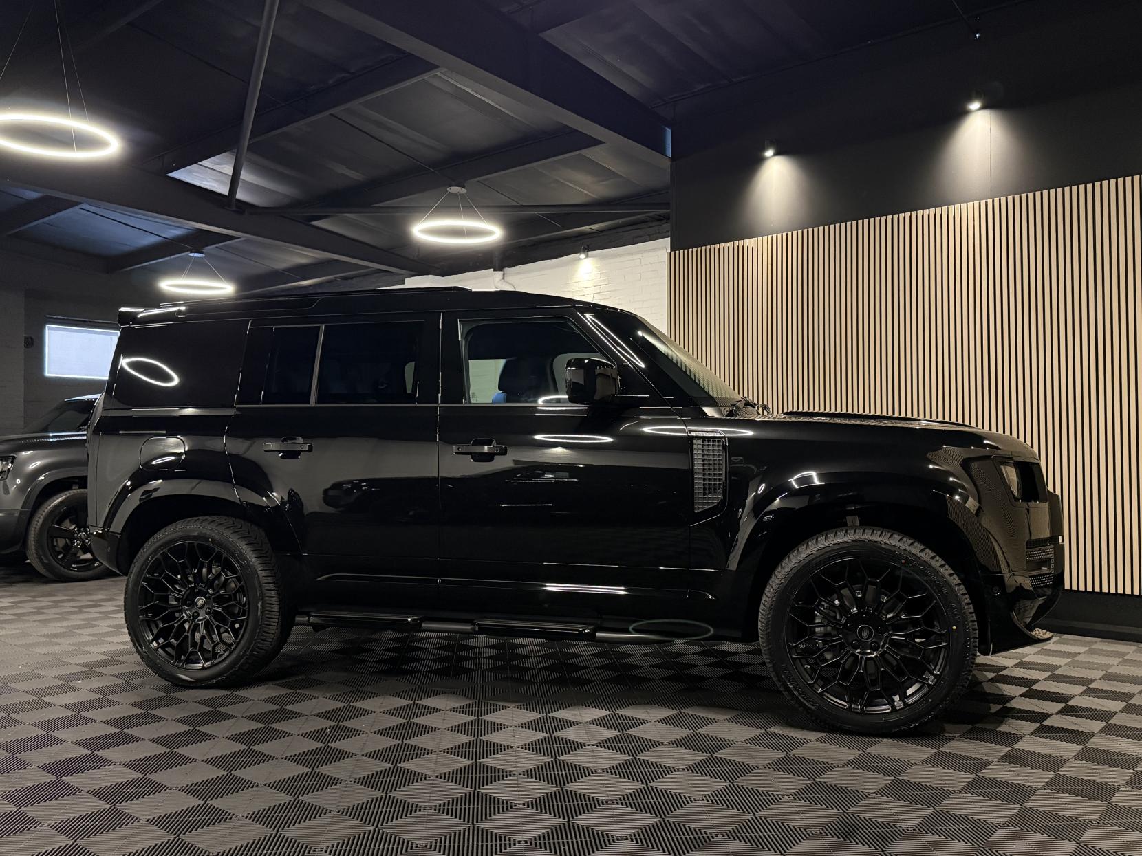 Land Rover Defender 110 3.0 X-Dynamic SE SUV LCV (2020 - )