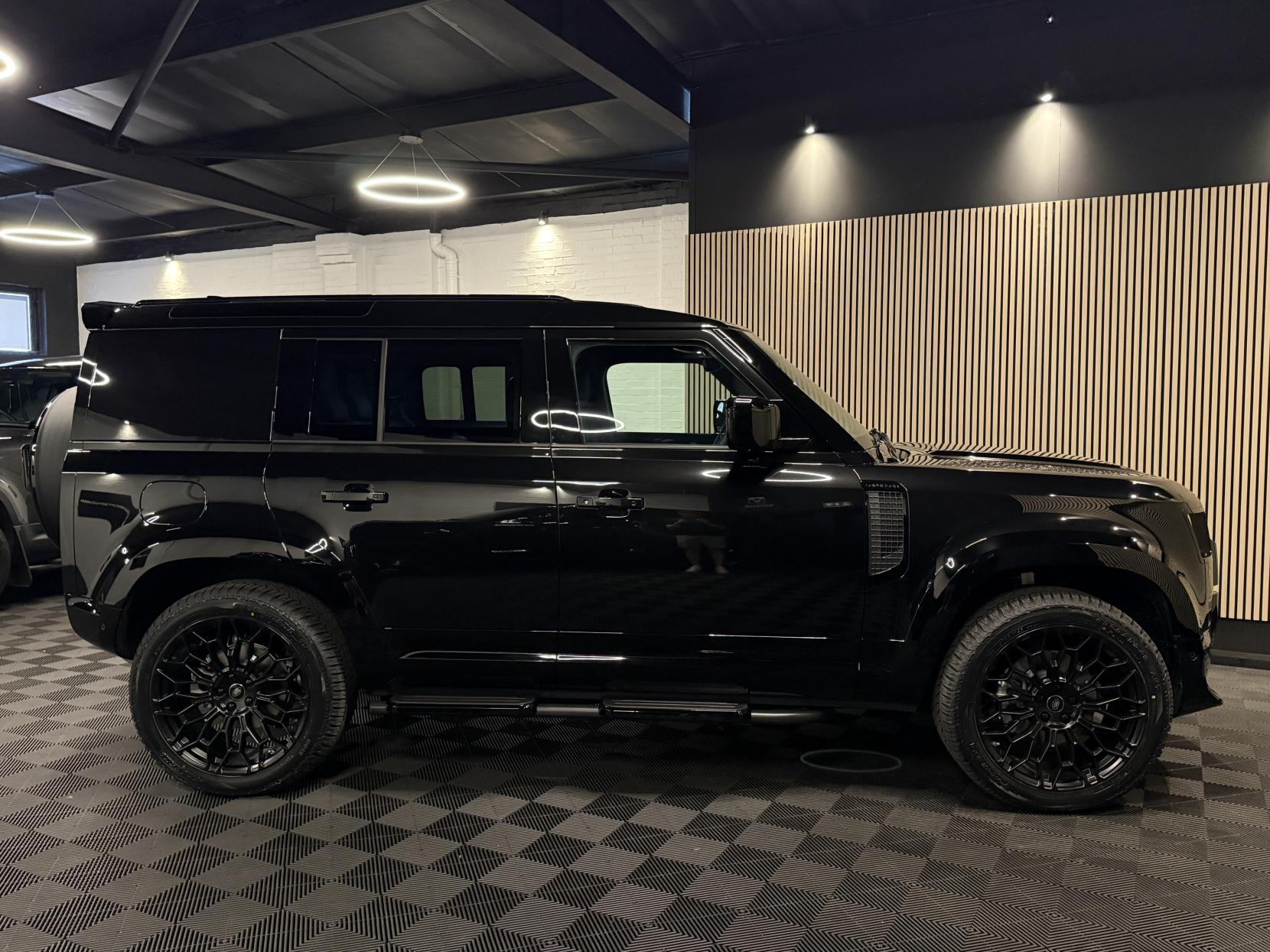 Land Rover Defender 110 3.0 X-Dynamic SE SUV LCV (2020 - )