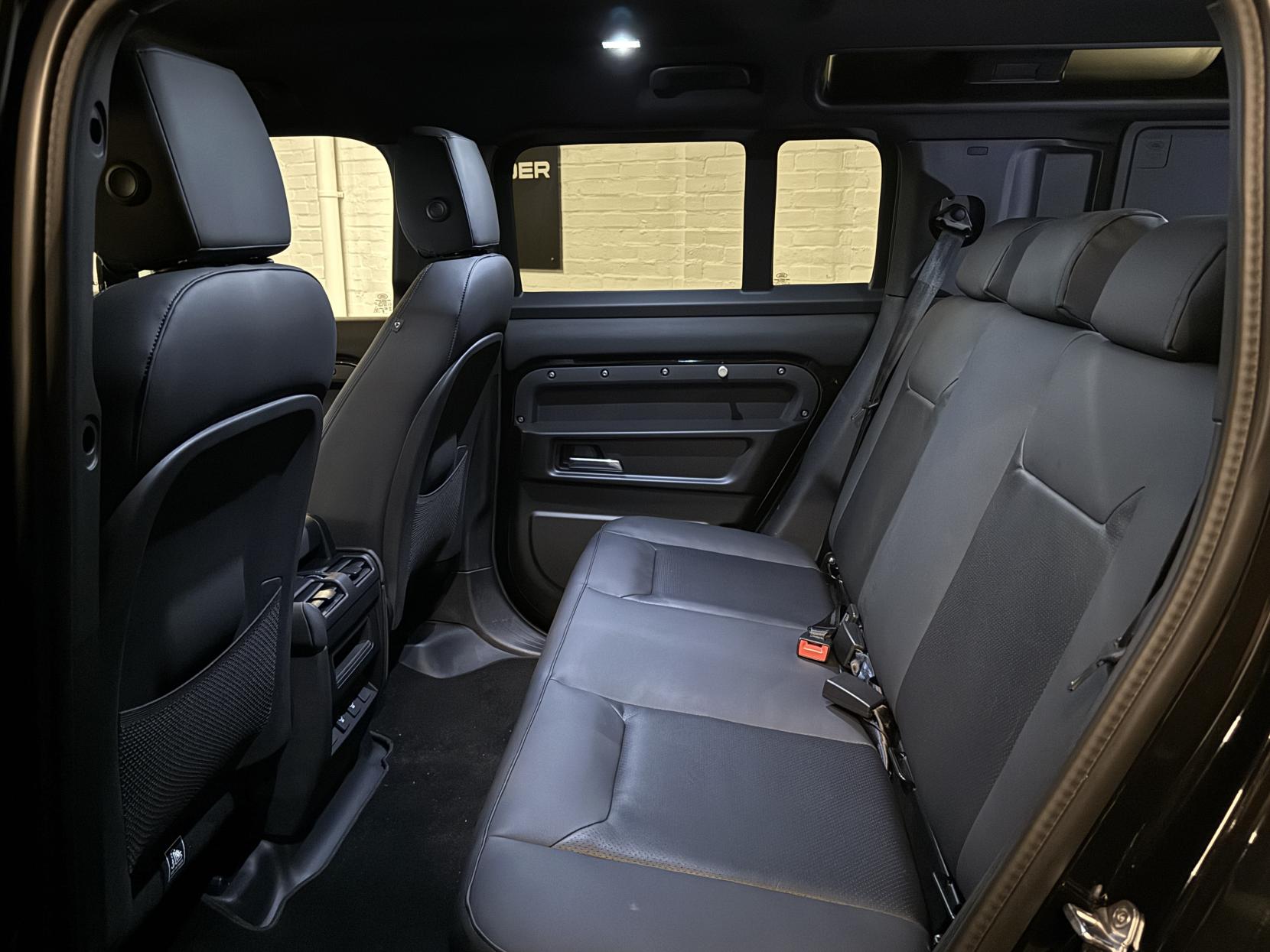 Land Rover Defender 110 3.0 X-Dynamic SE SUV LCV (2020 - )