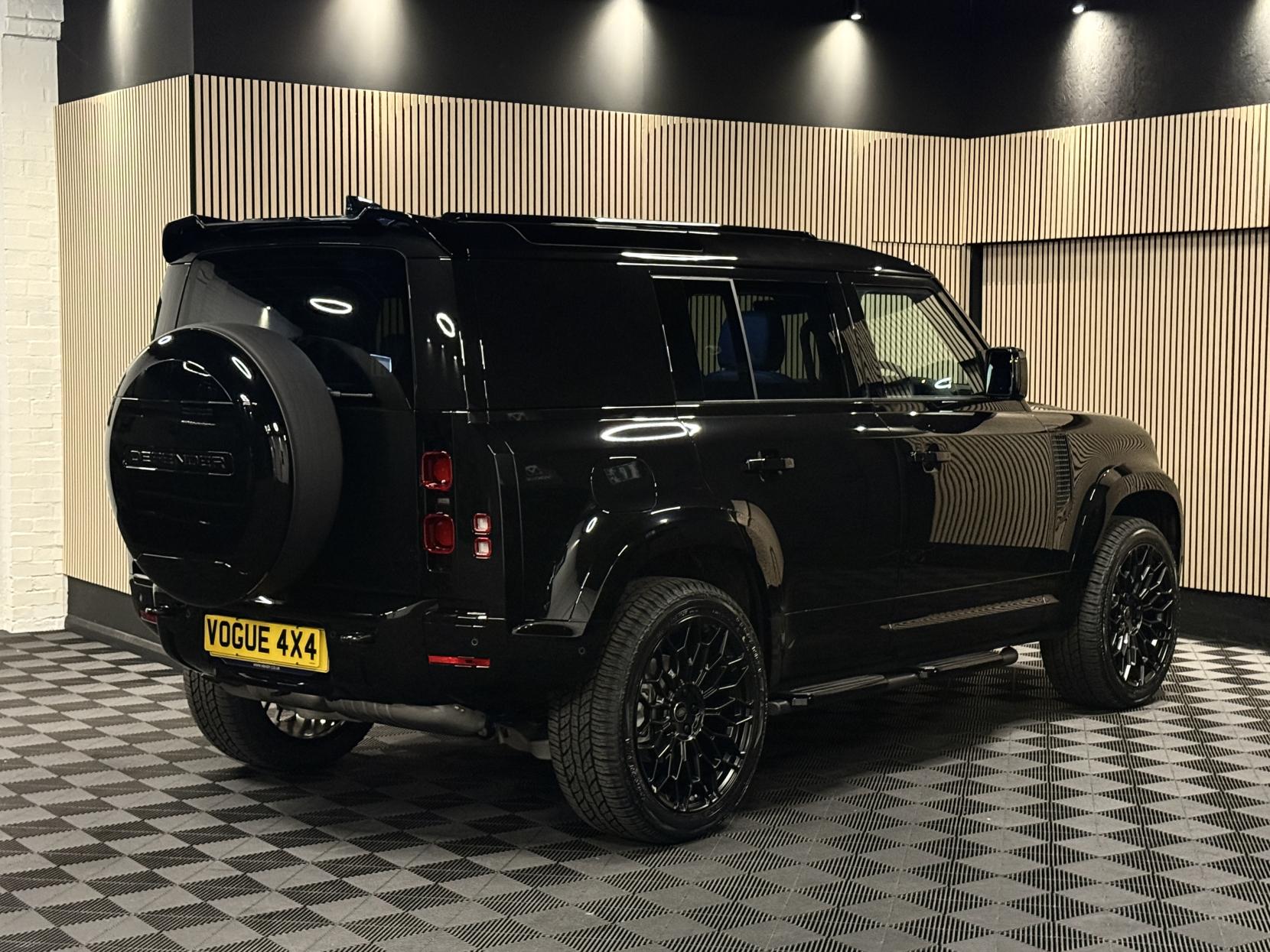 Land Rover Defender 110 3.0 X-Dynamic SE SUV LCV (2020 - )