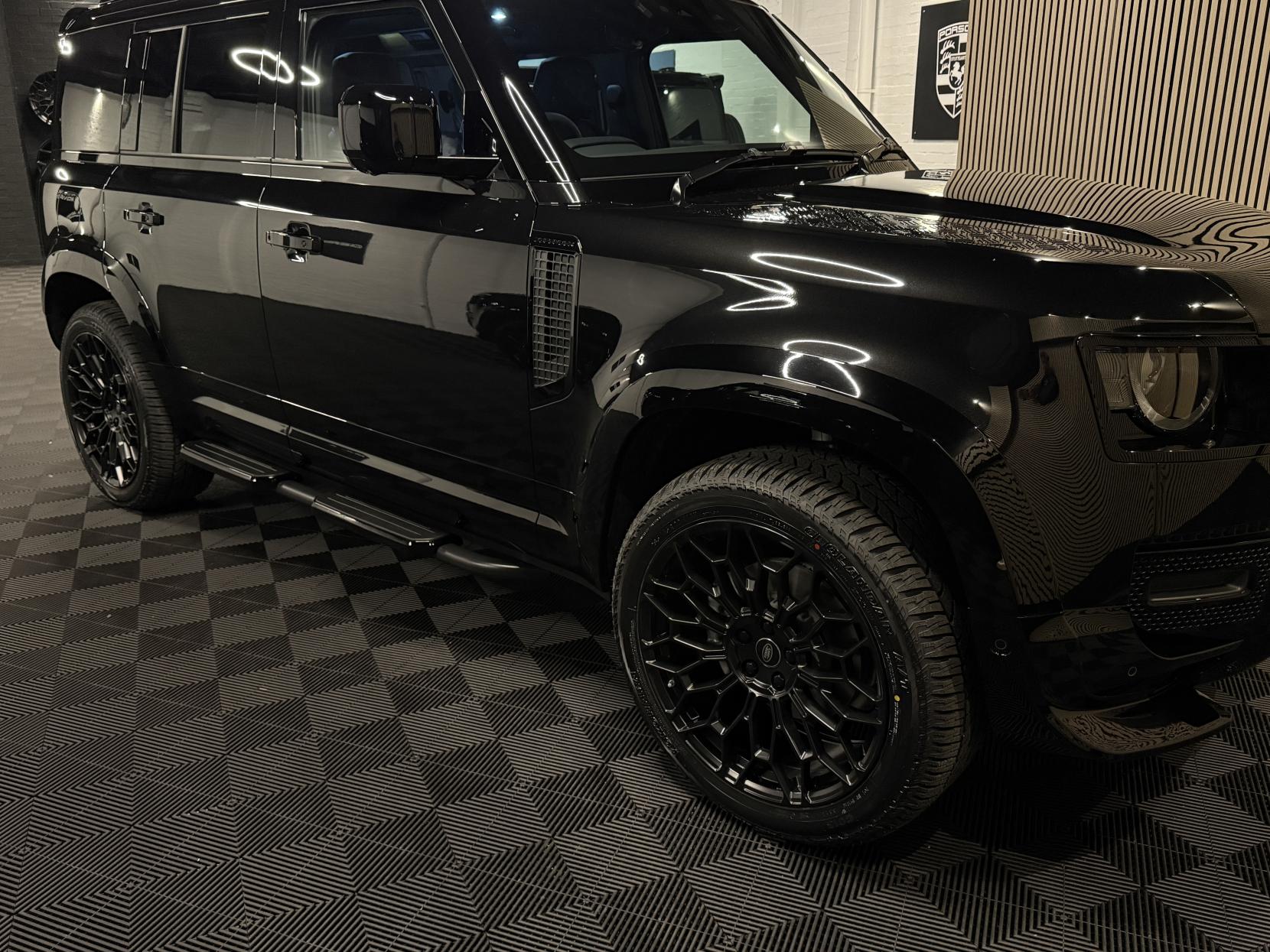 Land Rover Defender 110 3.0 X-Dynamic SE SUV LCV (2020 - )