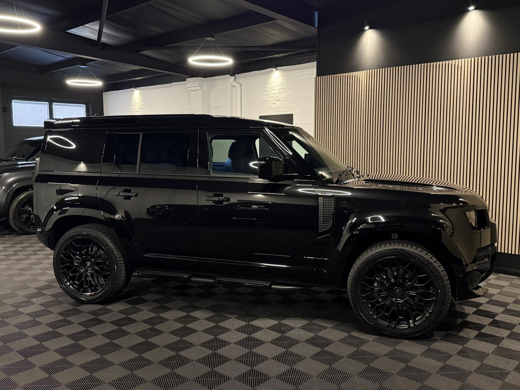 Land Rover Defender 110 3.0 X-Dynamic SE SUV LCV (2020 - )