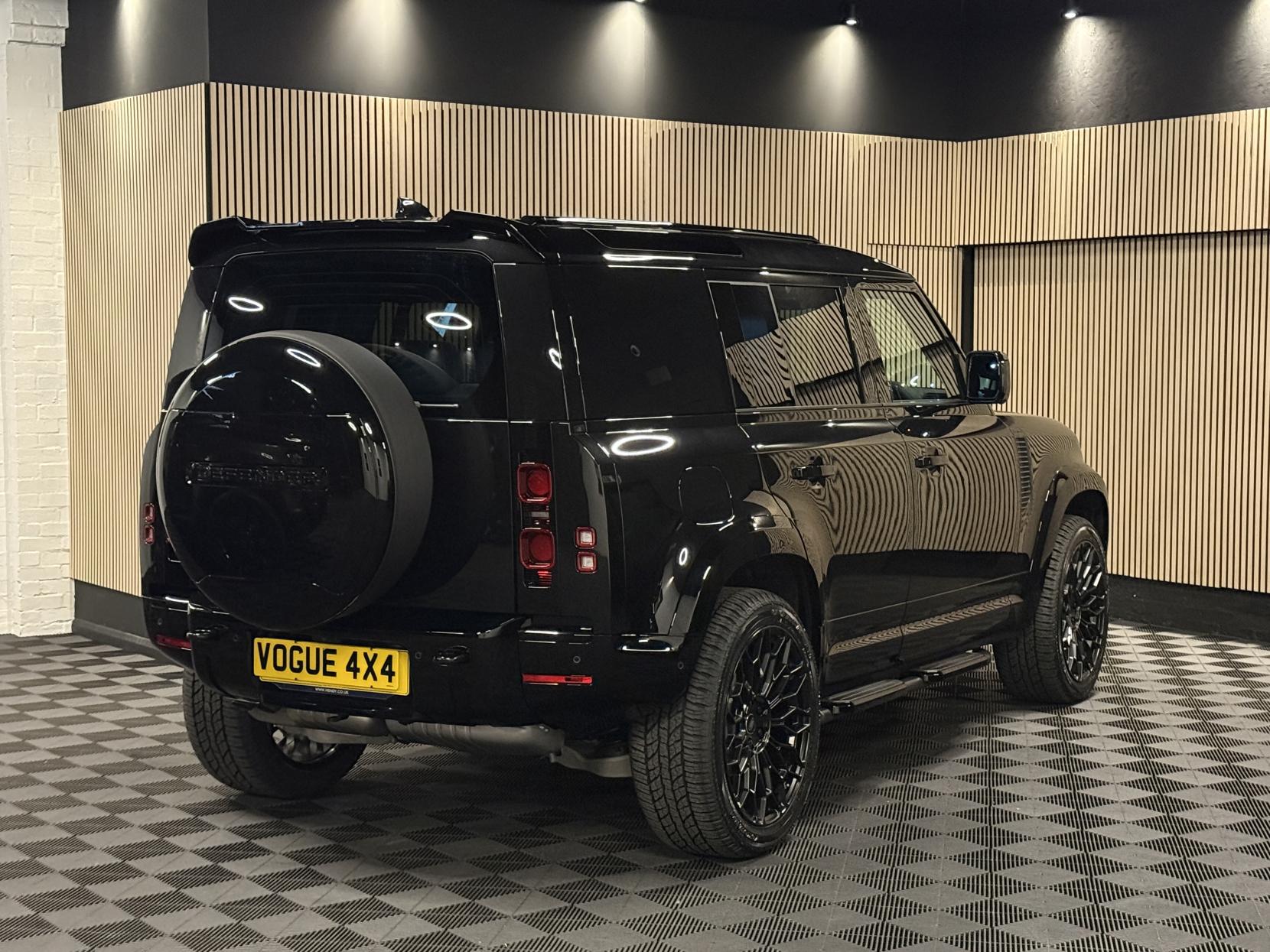Land Rover Defender 110 3.0 X-Dynamic SE SUV LCV (2020 - )
