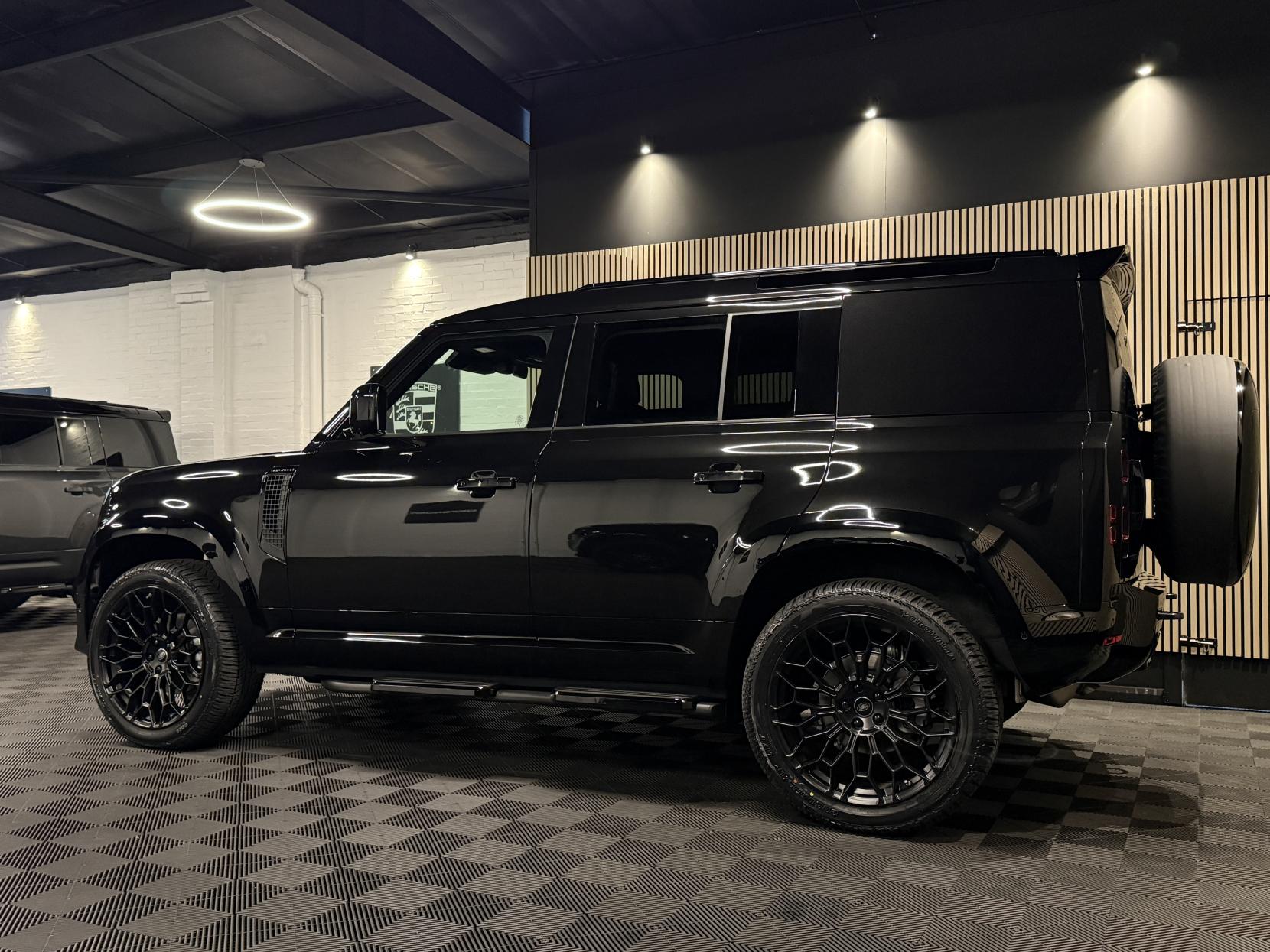 Land Rover Defender 110 3.0 X-Dynamic SE SUV LCV (2020 - )