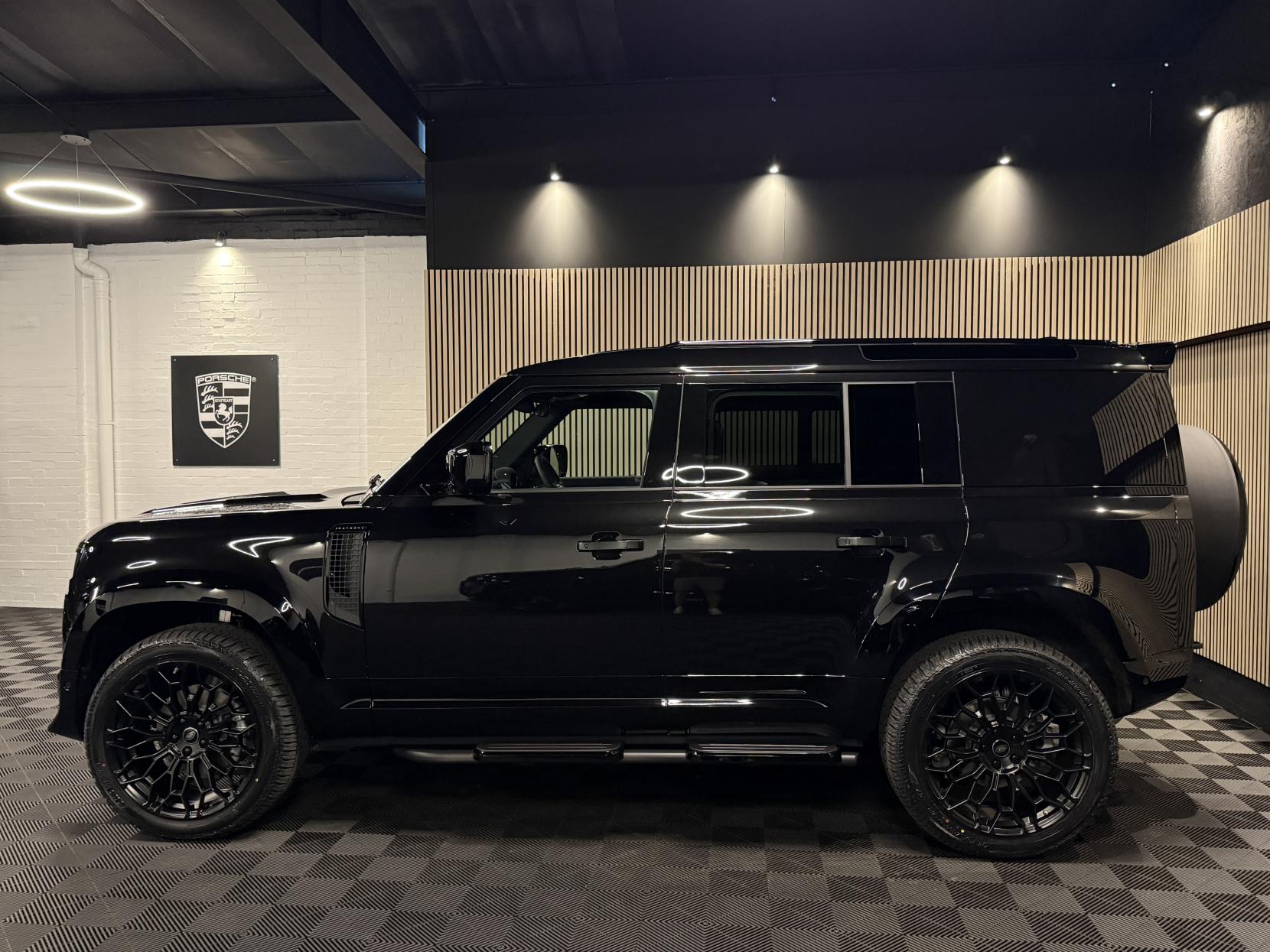 Land Rover Defender 110 3.0 X-Dynamic SE SUV LCV (2020 - )