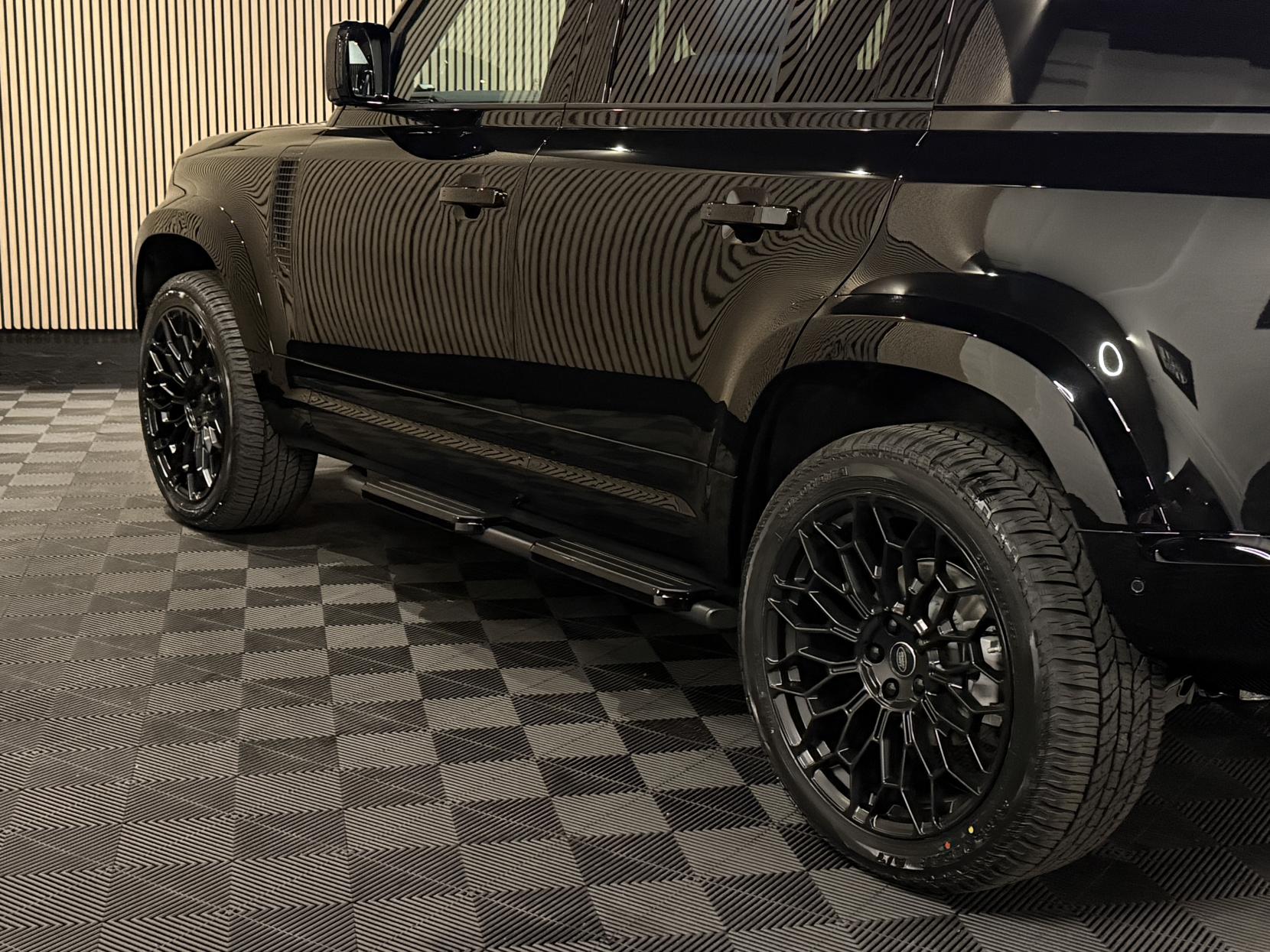Land Rover Defender 110 3.0 X-Dynamic SE SUV LCV (2020 - )