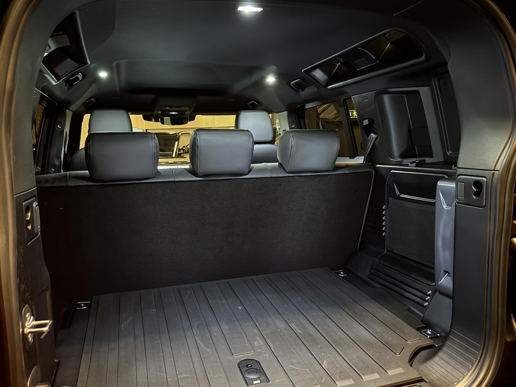 Land Rover Defender 110 3.0 X-Dynamic SE SUV LCV (2020 - )
